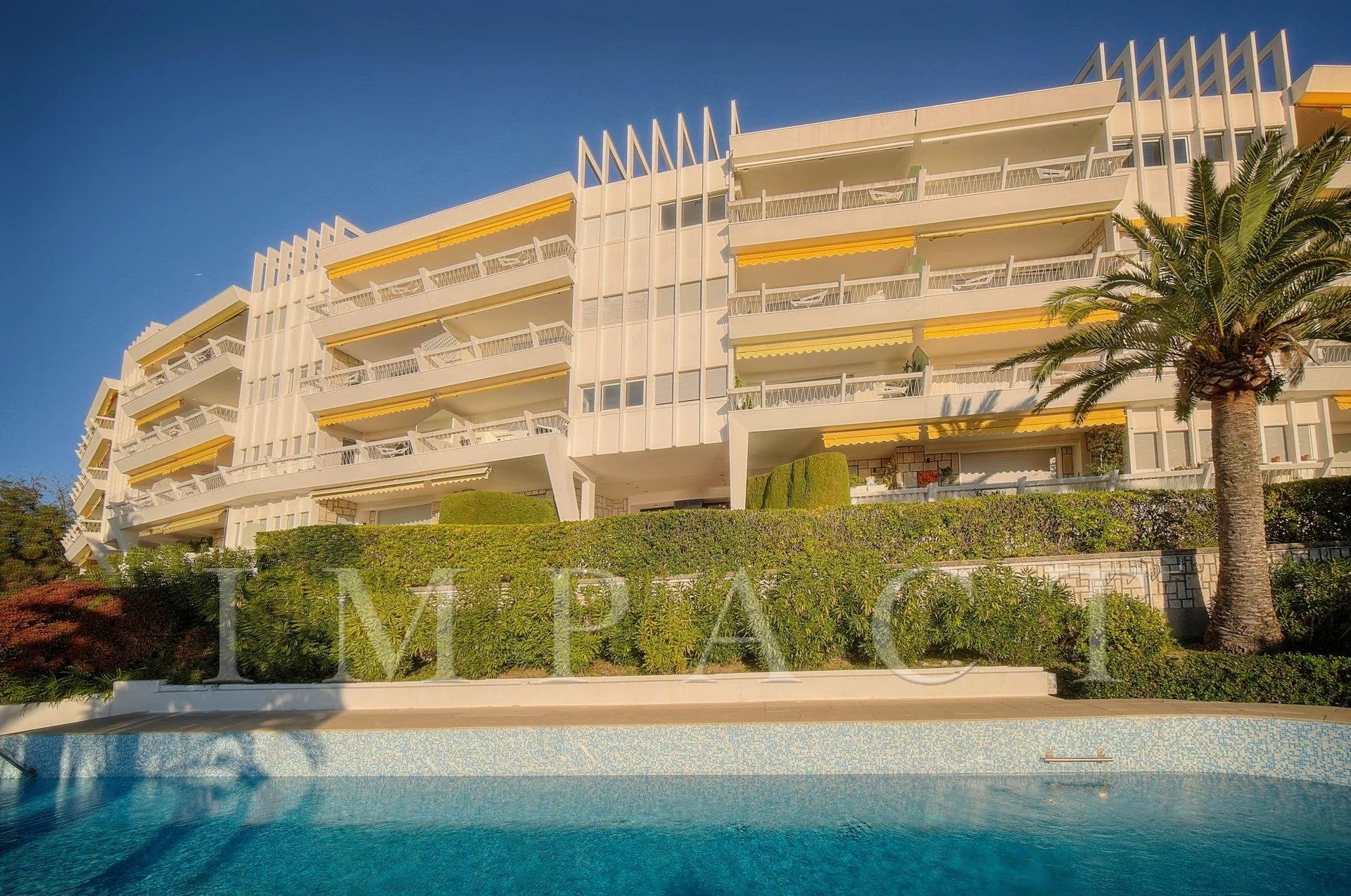 1/2 bedroom apartment with sea view for sale - Cannes Californie