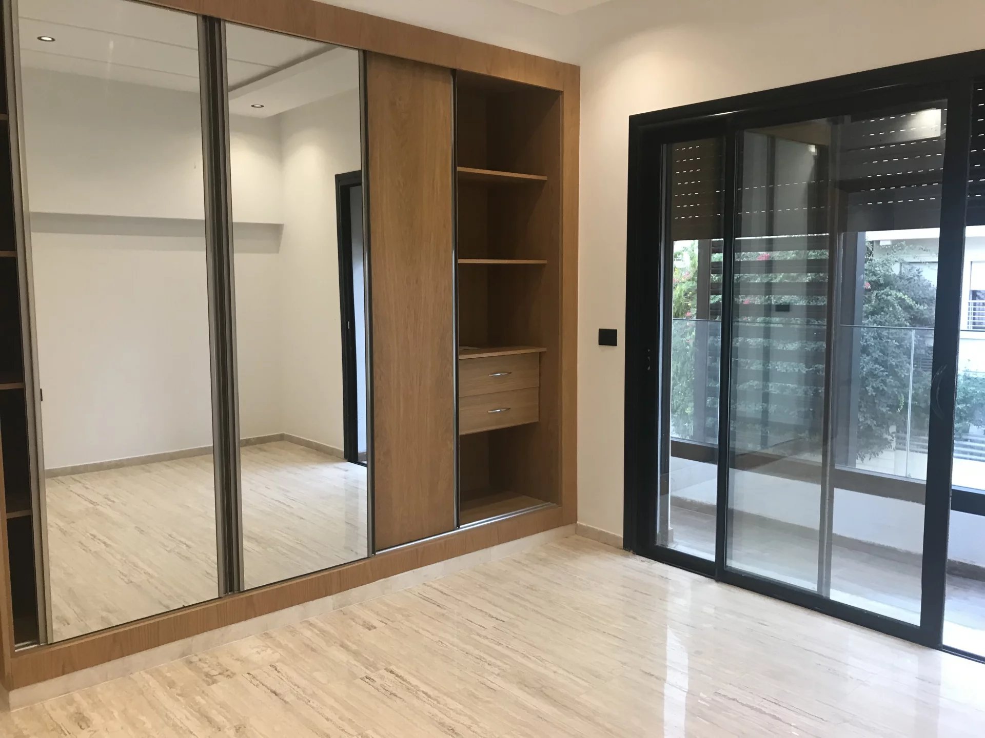 Appartement Neuf S+3 à Ain Zaghouan Nord