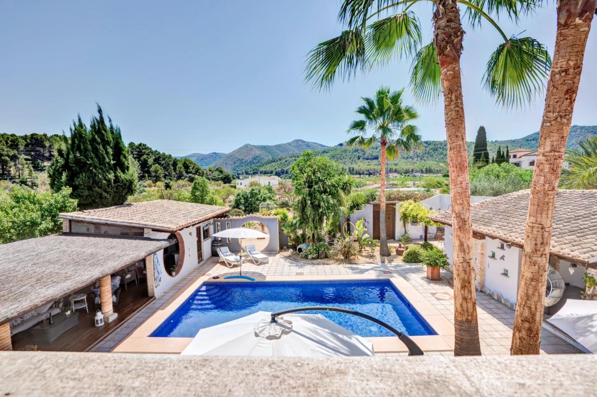 Stunning Spanish Finca, very private and south facing, on a short walk to the town