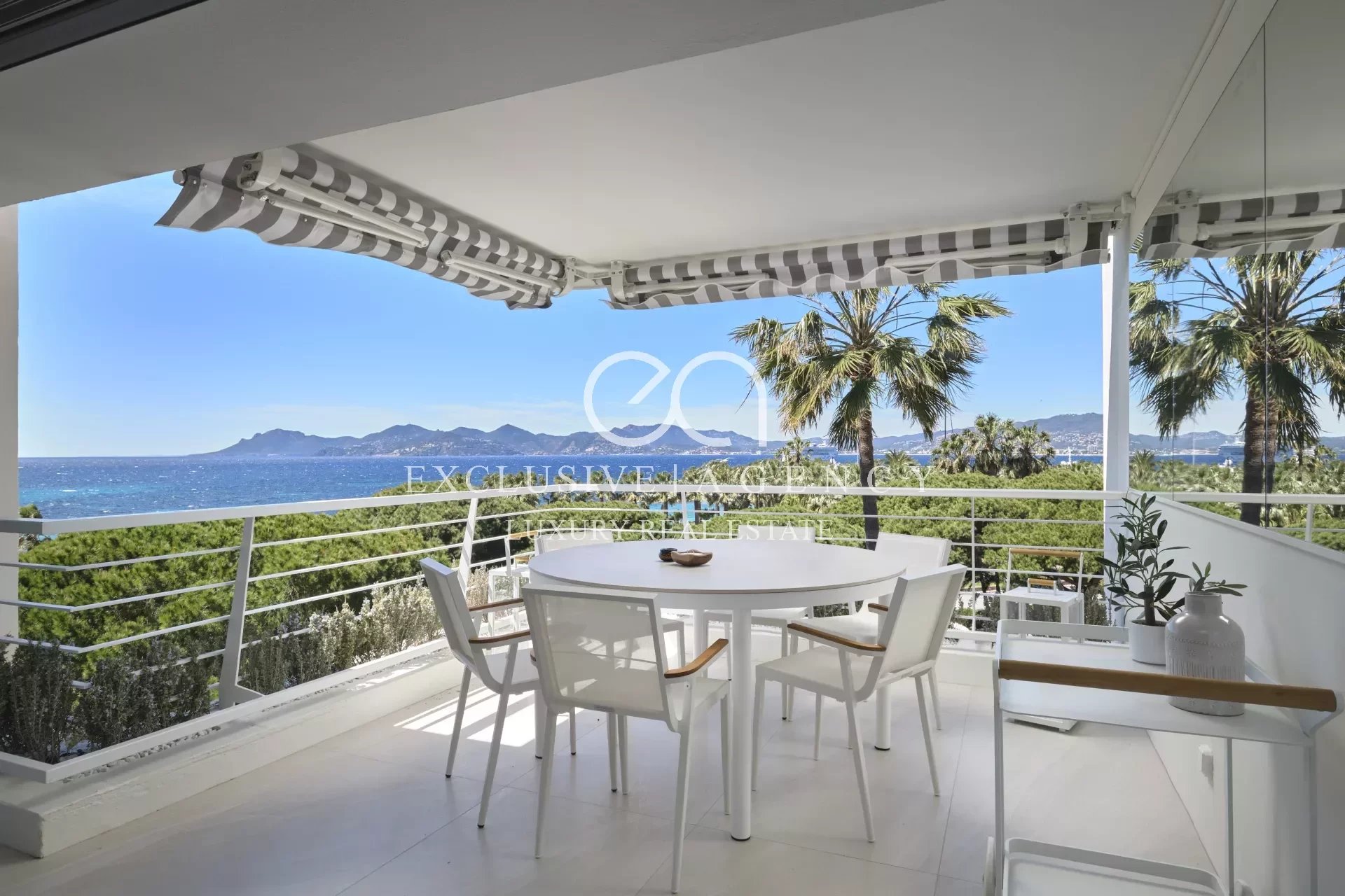 Cannes Croisette Appartement 108m² panoramisch uitzicht op zee