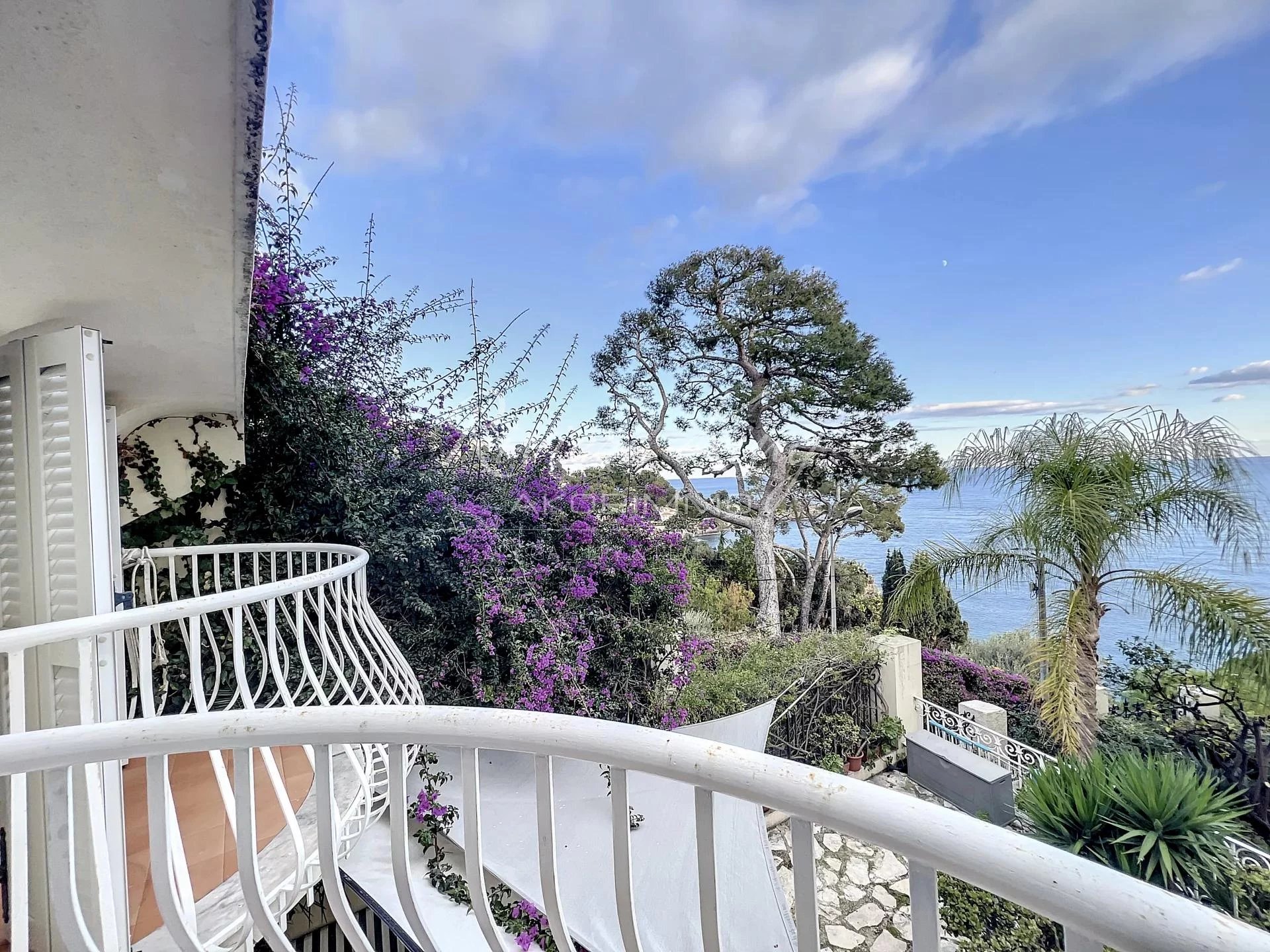 Cap d'ail - Mala - Duplex with sea view terrace -