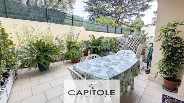 SOLE AGENT PROPERTY - Cannes - Studio, 15 min from the sandy beaches and the train station