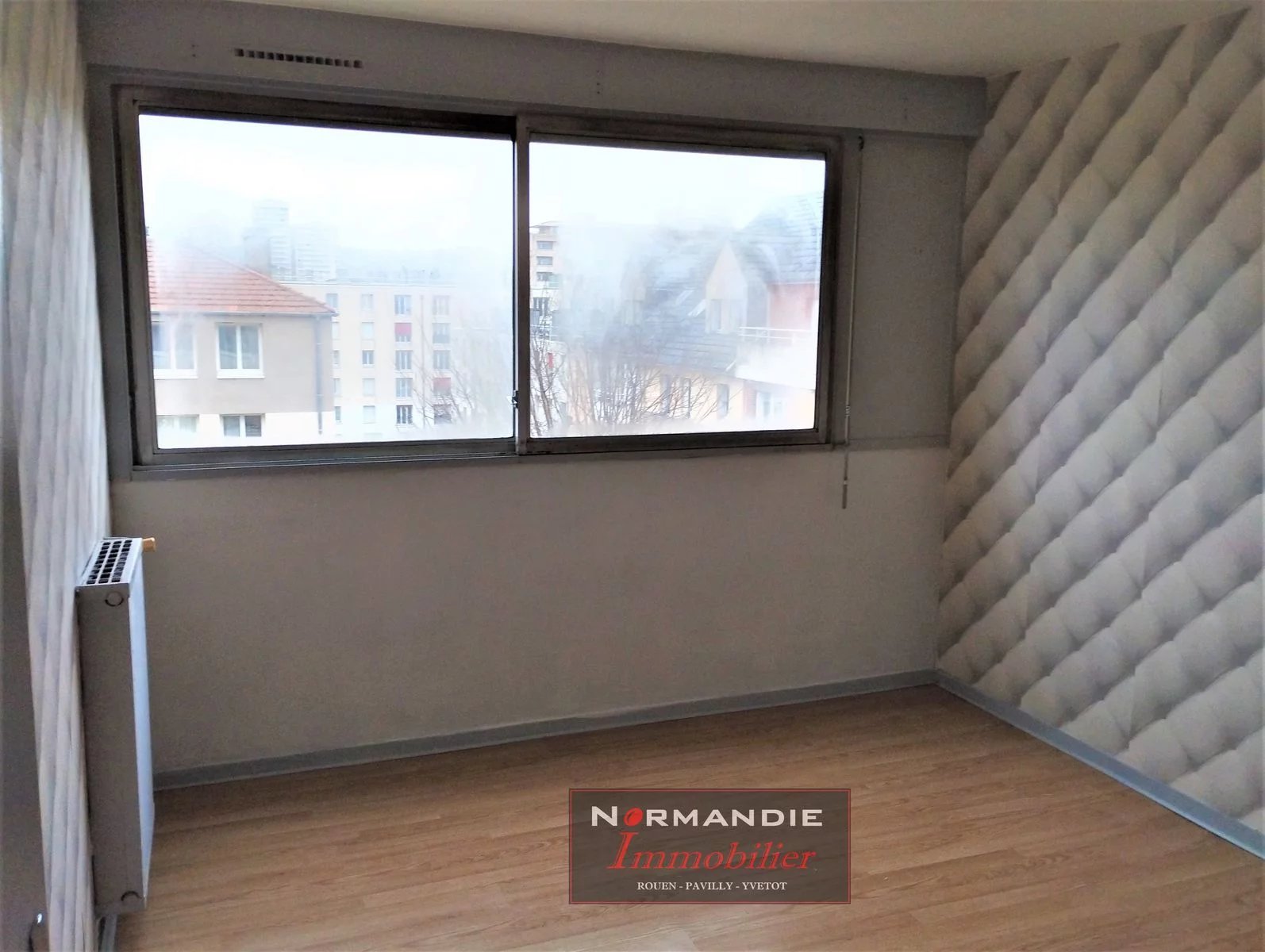 Appartement  104 m²  4  chambres +  2 SDB  + parking