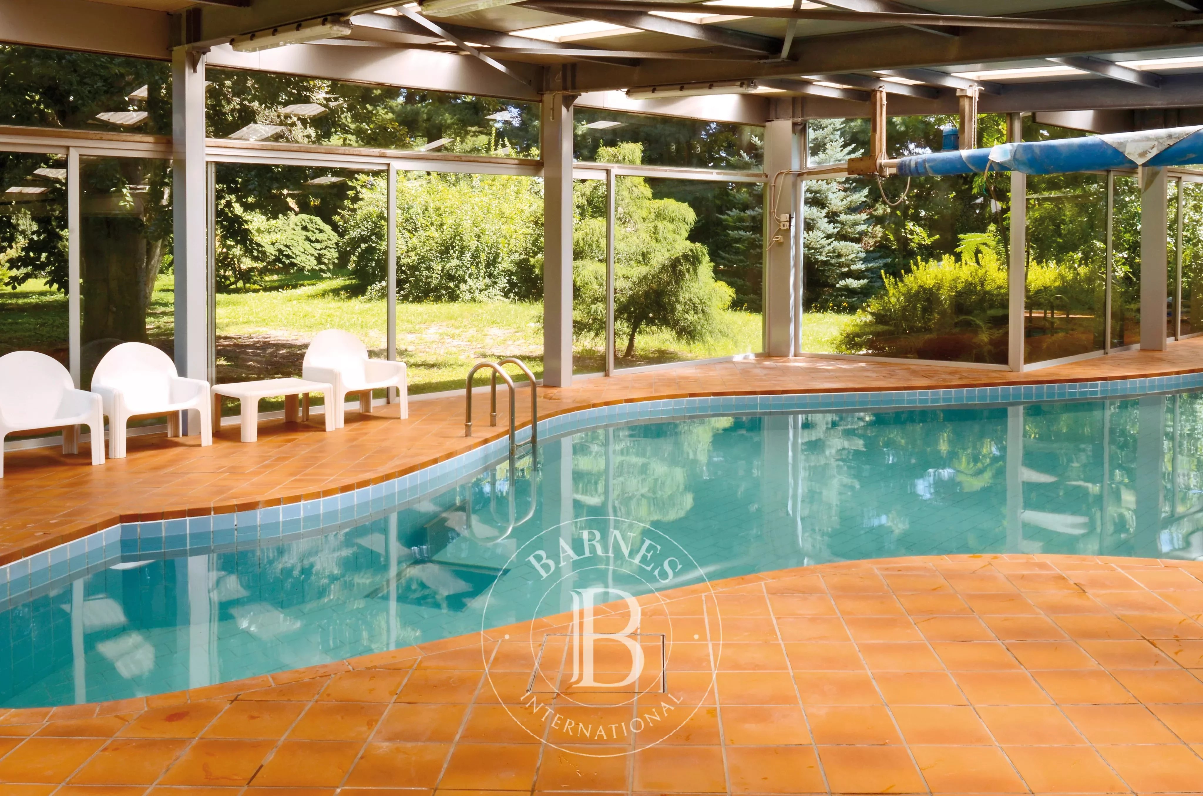 Villa prestigieuse avec piscine intérieure spectaculaire, écuries et parc. Borgomanero. Lacs de la région : Maggiore et Orta - picture 5 title=