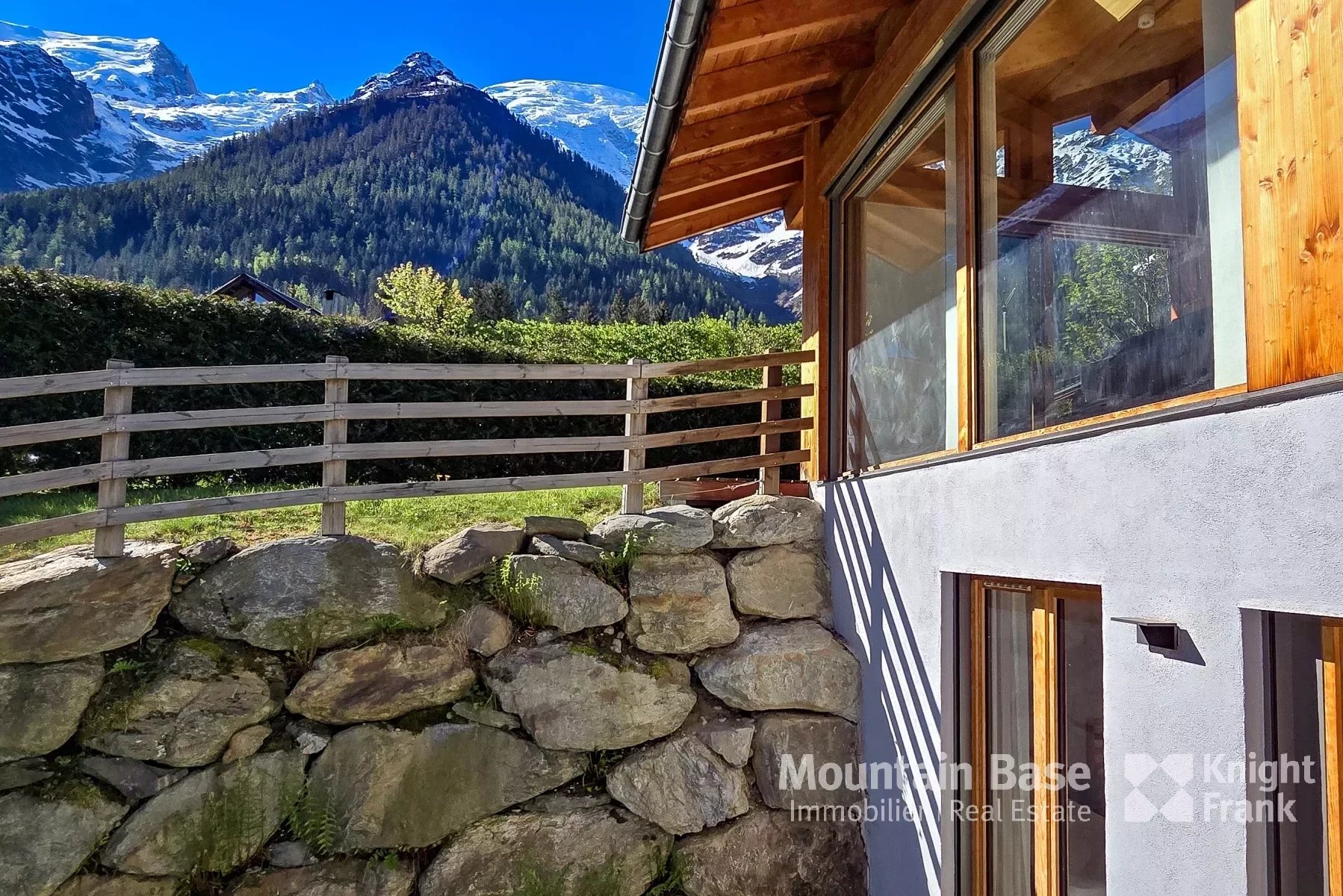 Photo of A 4-bedroom bright and modern chalet situated between Taconnaz and Les Houches