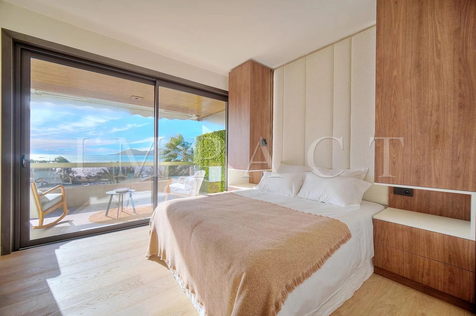 Cannes Croisette Apartment for sale sea view