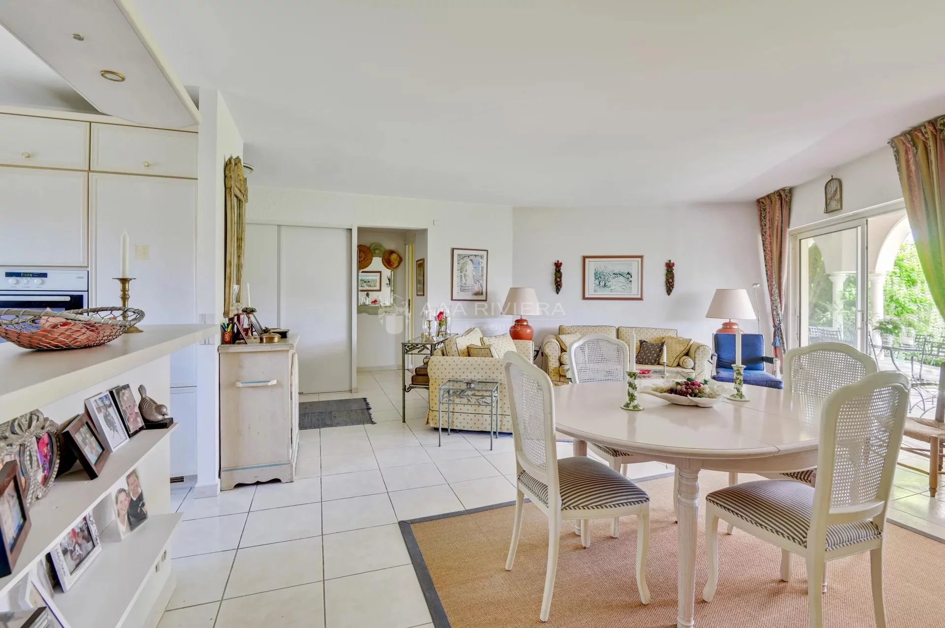 SOLD - SOLE AGENT - Mandelieu close to Cannes - Lovely 3 bed garden apartment. View, pool,  caretaker.