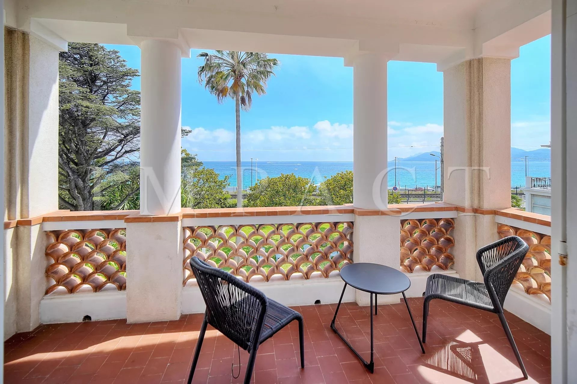 CANNES SEASIDE - VILLA TO RENT