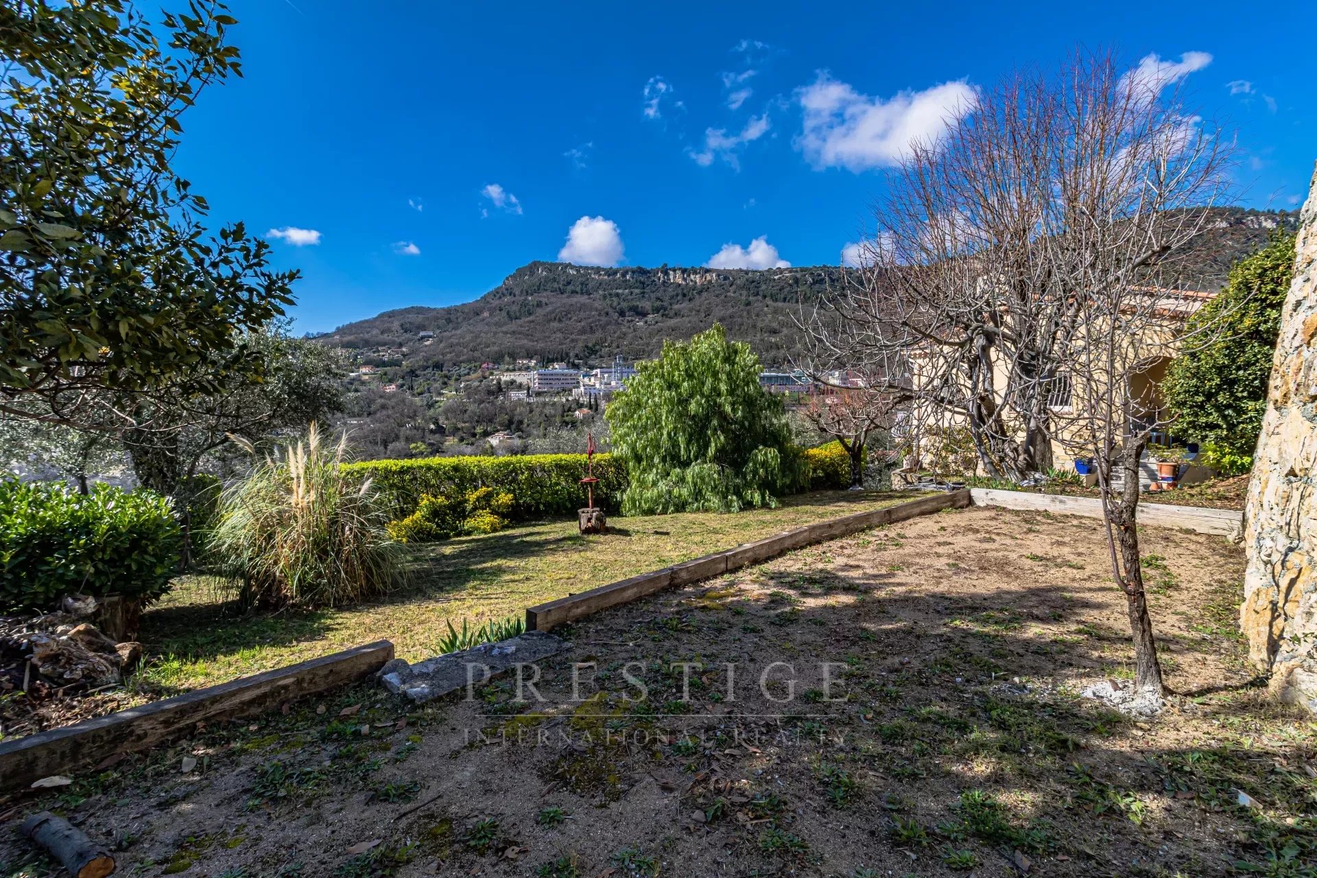 Le BAR SUR LOUP, house 200sqm with pool and 2400sqm land