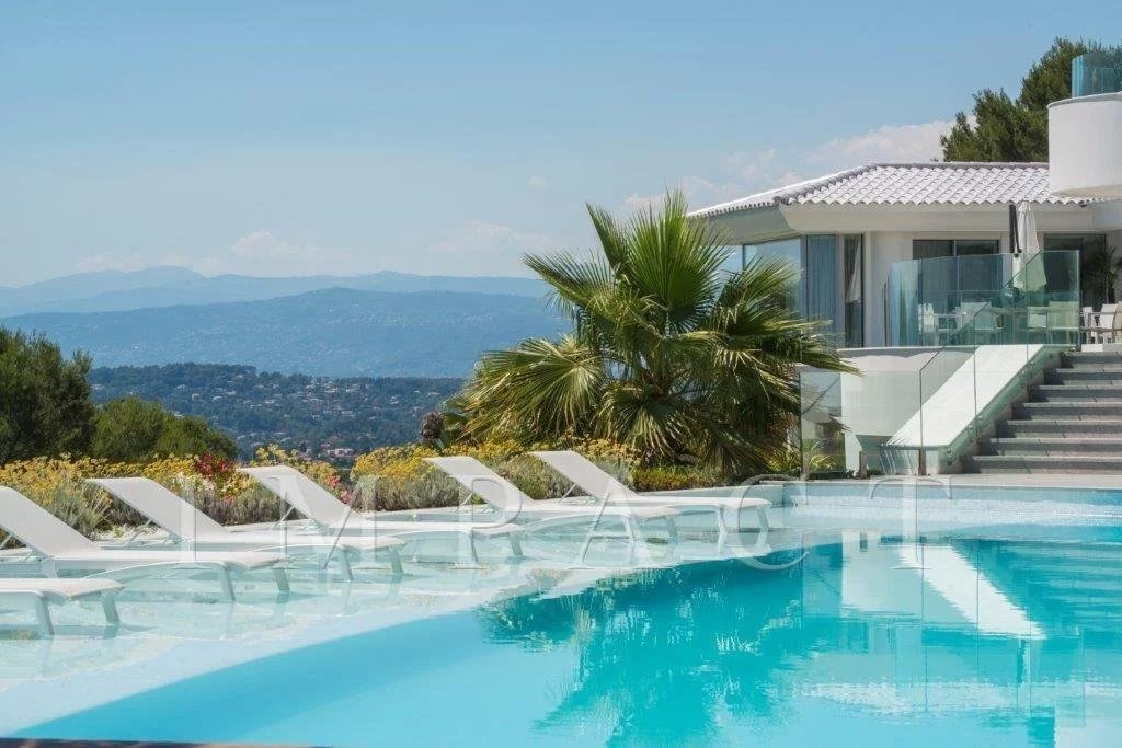 Villa d'exception à vendre sur les hauteurs de Cannes - Californie