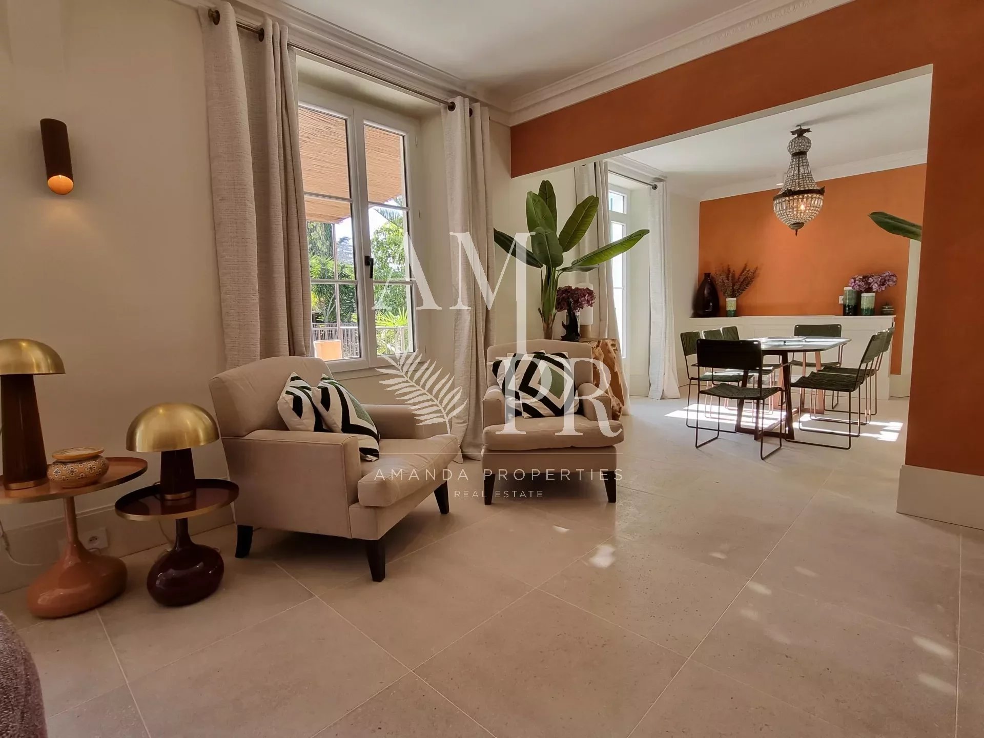 Cannes Basse Californie - Charmante villa de 290 m2 - Appartement indépendant - 12 Personnes