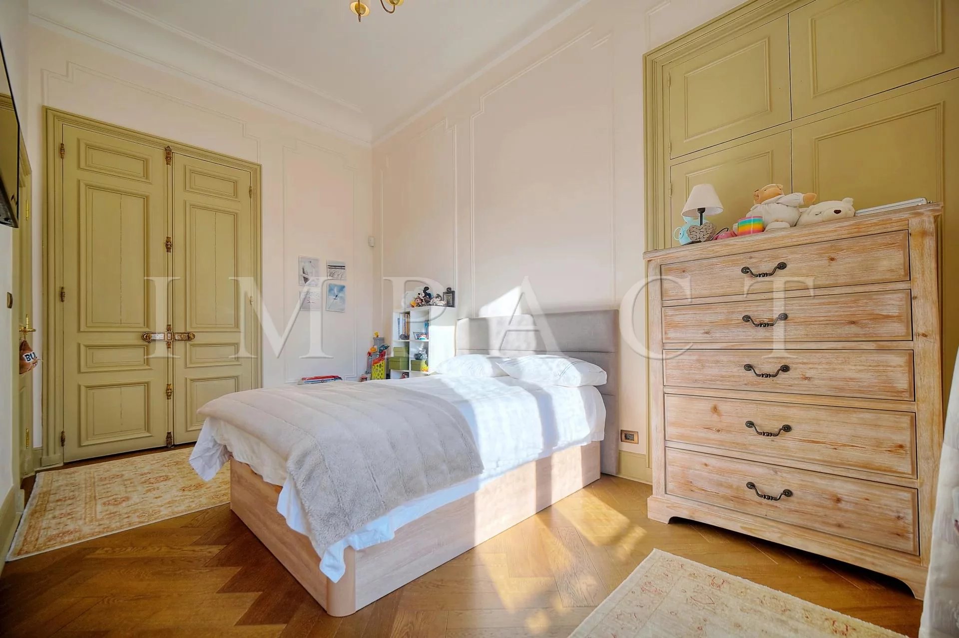 CANNES MONTFLEURY - APPARTEMENT BOURGEOIS SPACIEUX