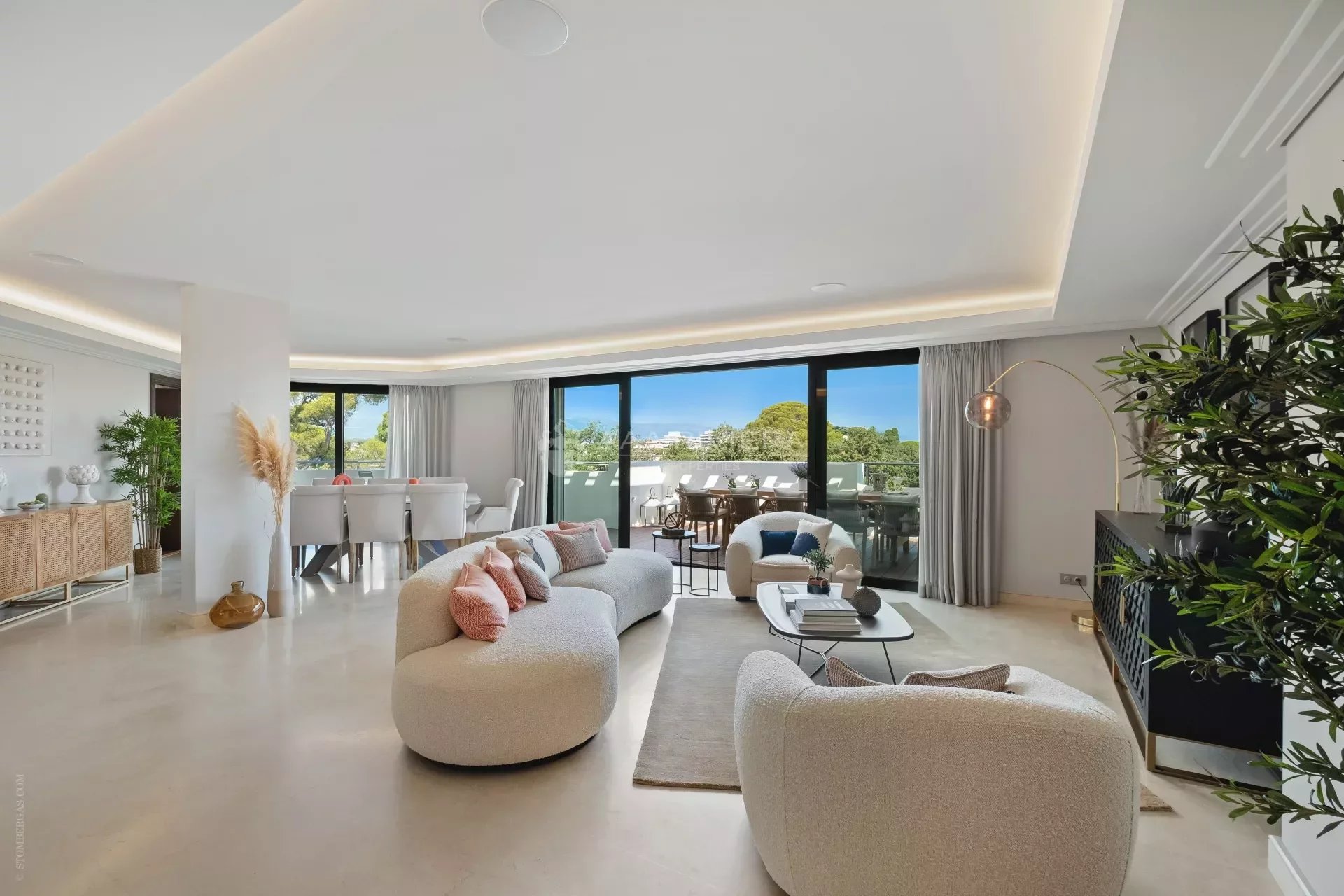 CAP D'ANTIBES -  New penthouse of 184 m² with large terrace in exceptional résidence