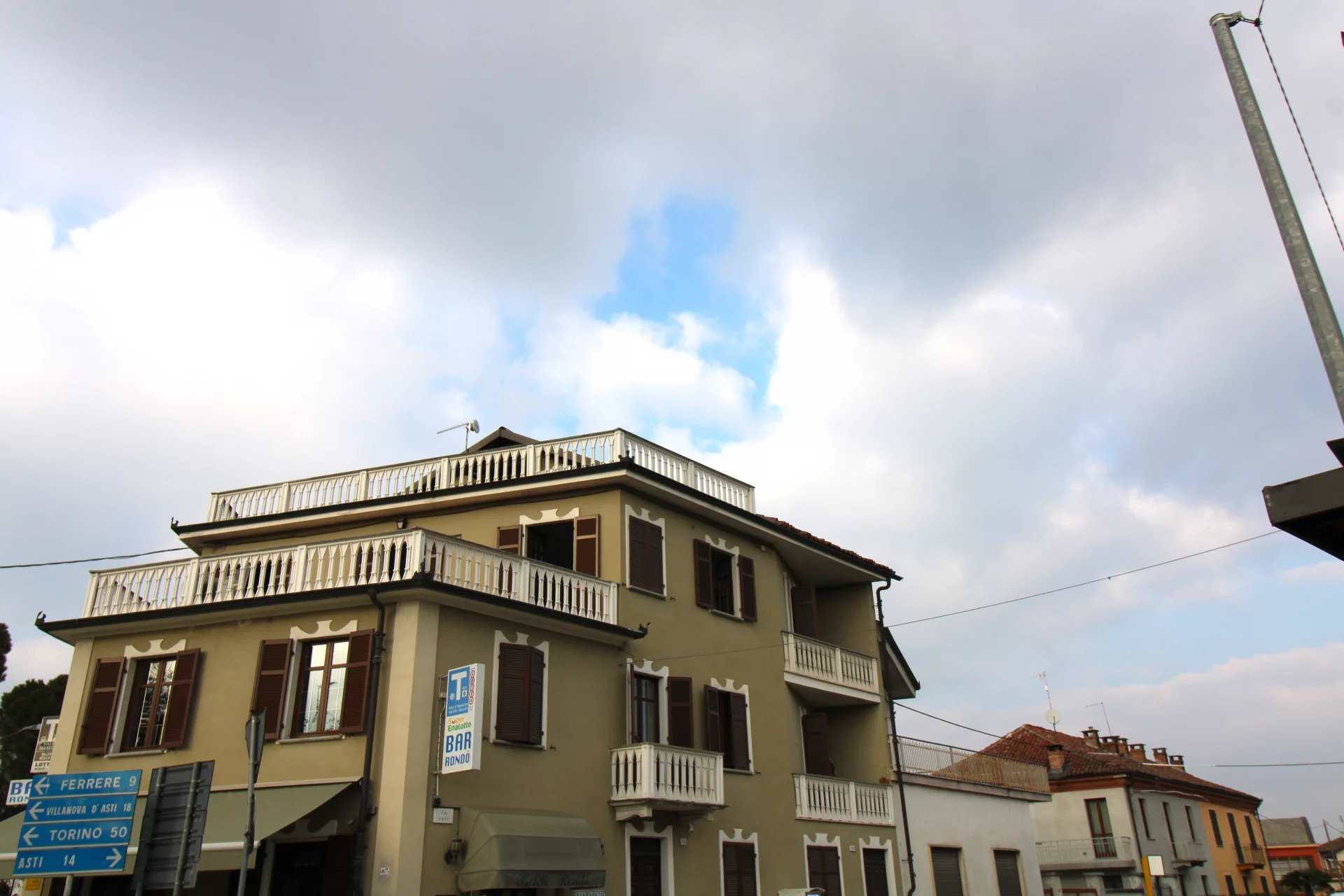 Casa in centro San Damiano con terrazzo