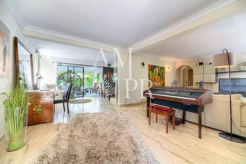CANNES DOWNTOWN - TOWN HOUSE OF 300 SQM