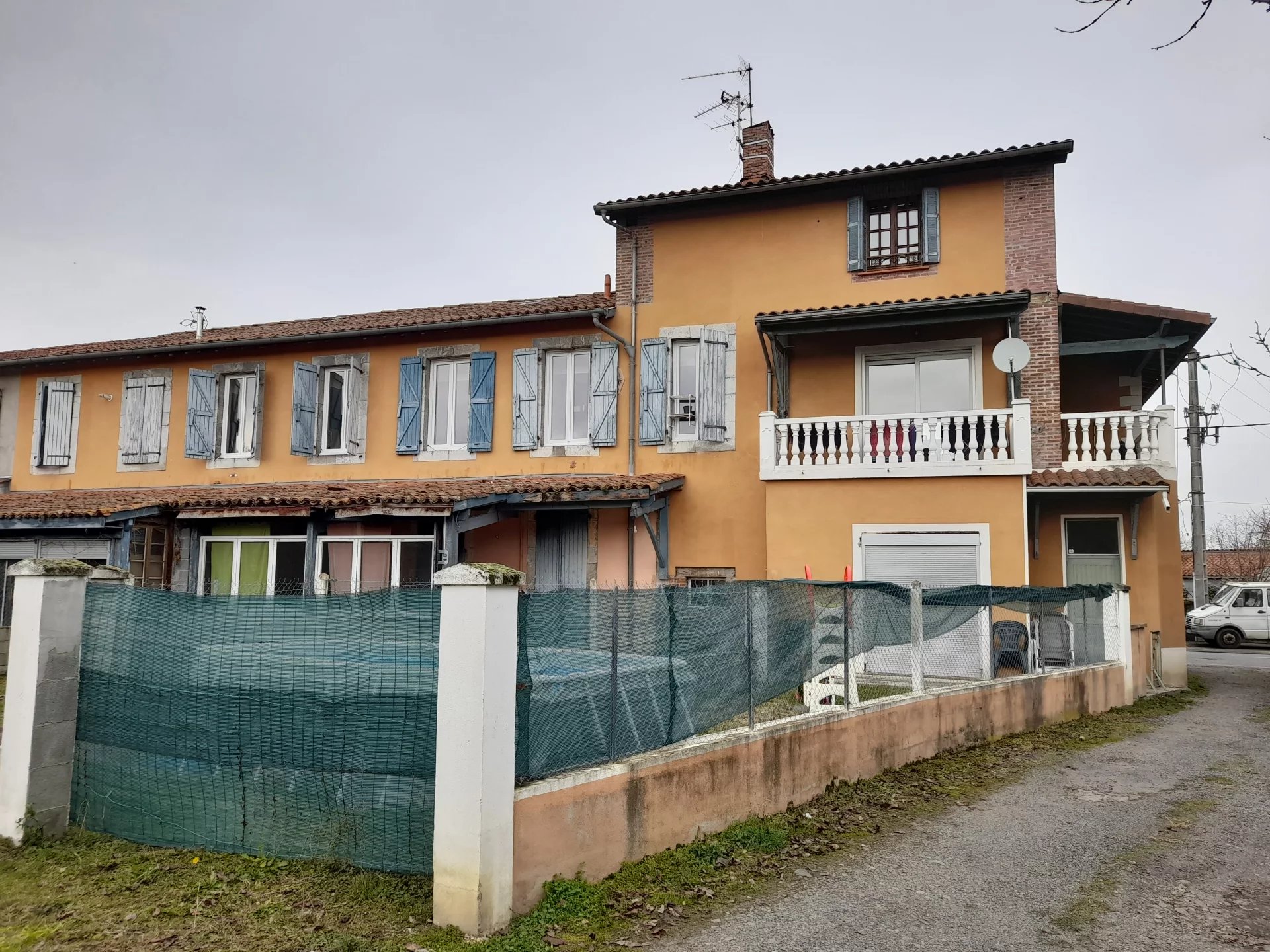 Investisseur, ensemble immobilier de 6 logements à Miramont de Comminges