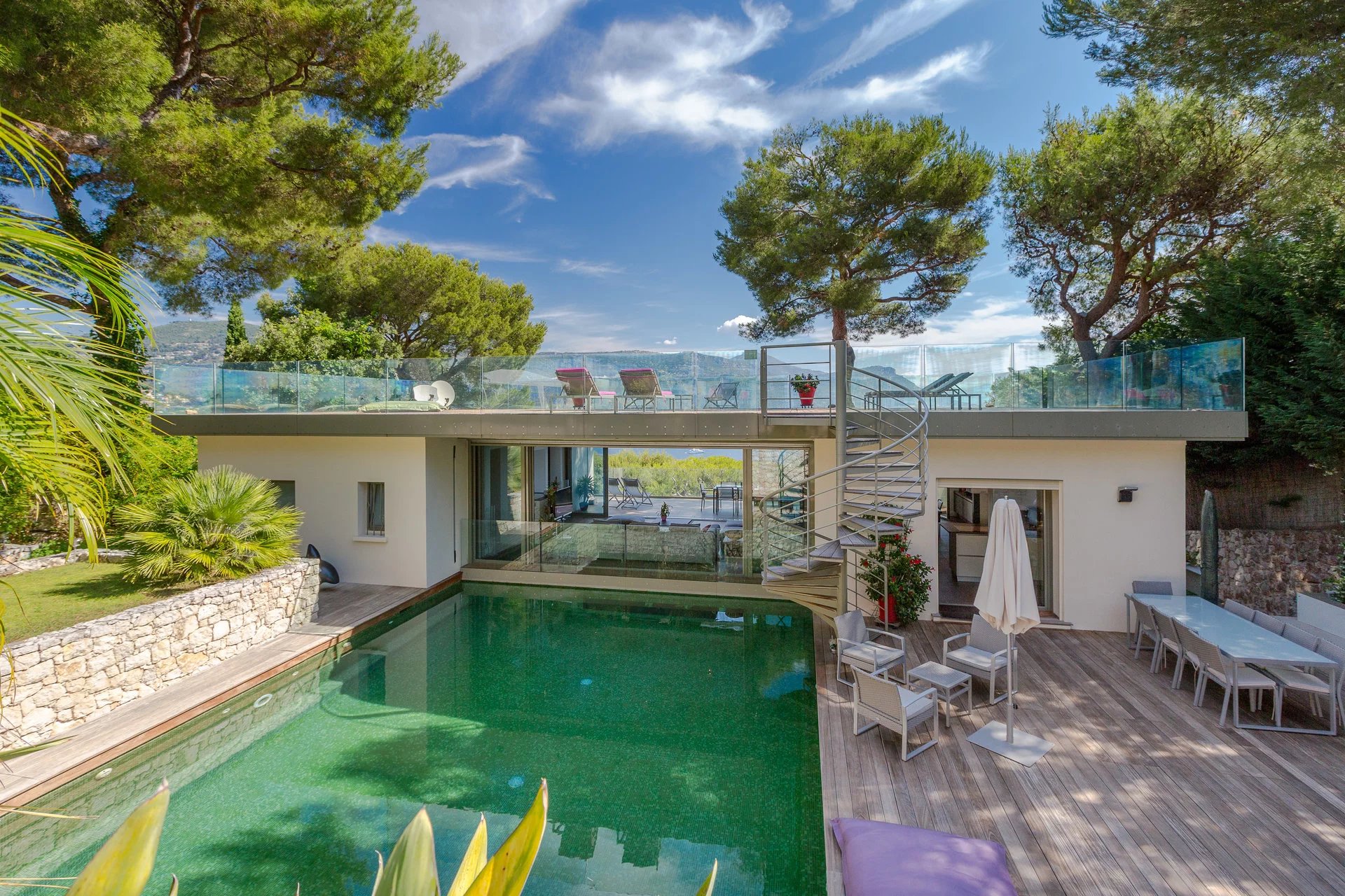 Modern Property with Panoramic Views For Sale on Saint Jean Cap Ferrat