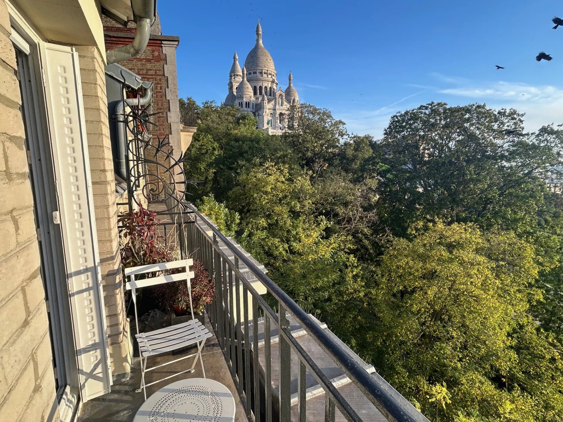 EXCLUSIVITE - Dernier étage avec balcon Vue Sacré-Cœur et Tour Eiffel