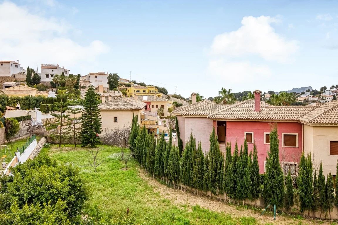 Spacieuse villa espagnole traditionnelle avec licence de service