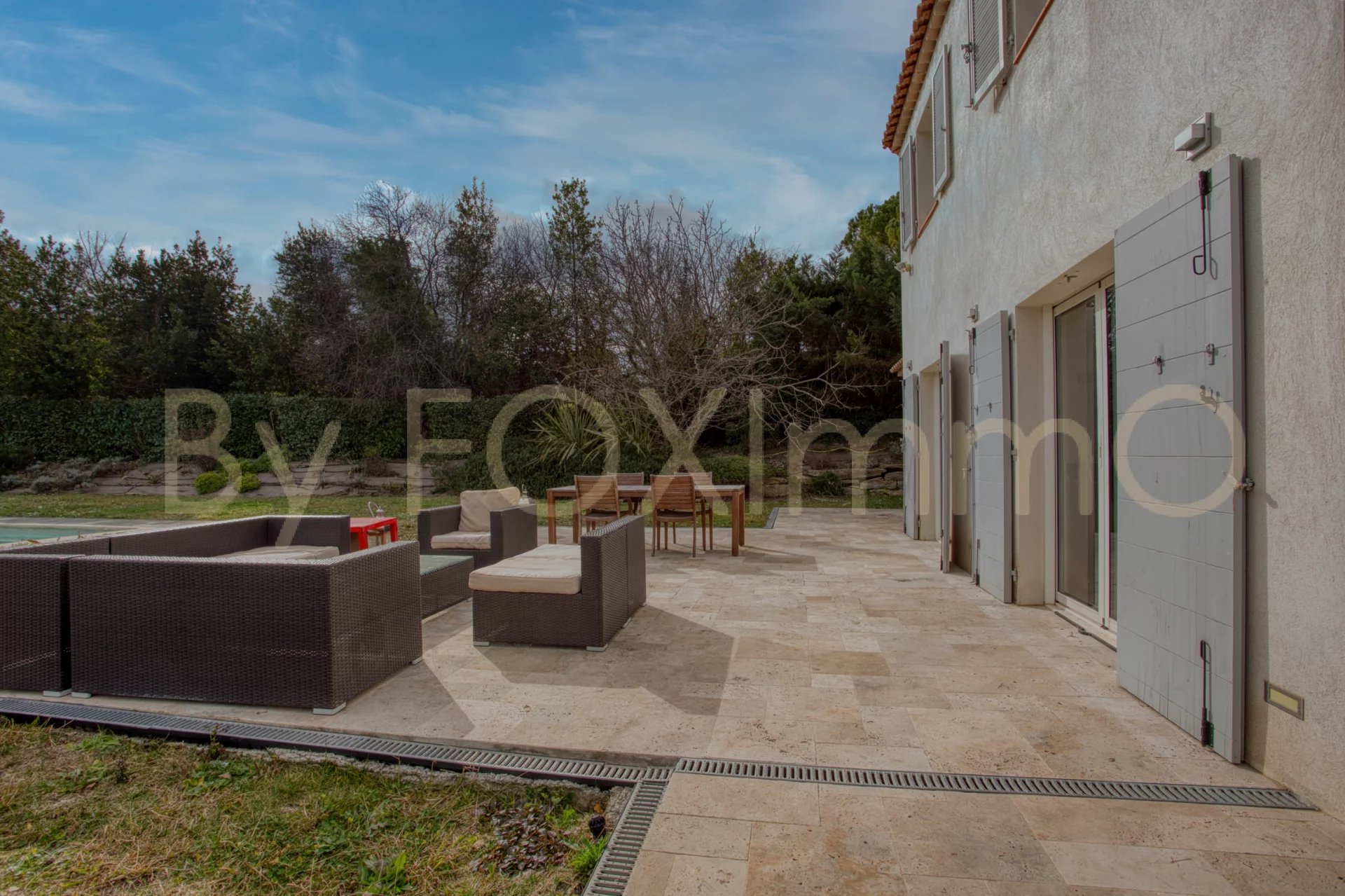 For sale in Côte d'Azur St PAUL /Cagnes, Magnificent new contemporary, Absolute calm, Dominant, Well exposed, Garage pool Flat land