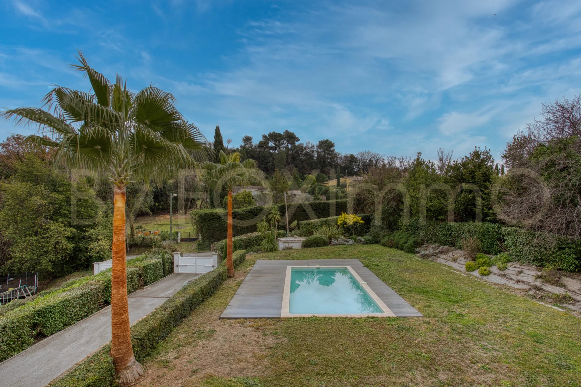 For sale in Côte d'Azur St PAUL /Cagnes, Magnificent new contemporary, Absolute calm, Dominant, Well exposed, Garage pool Flat land
