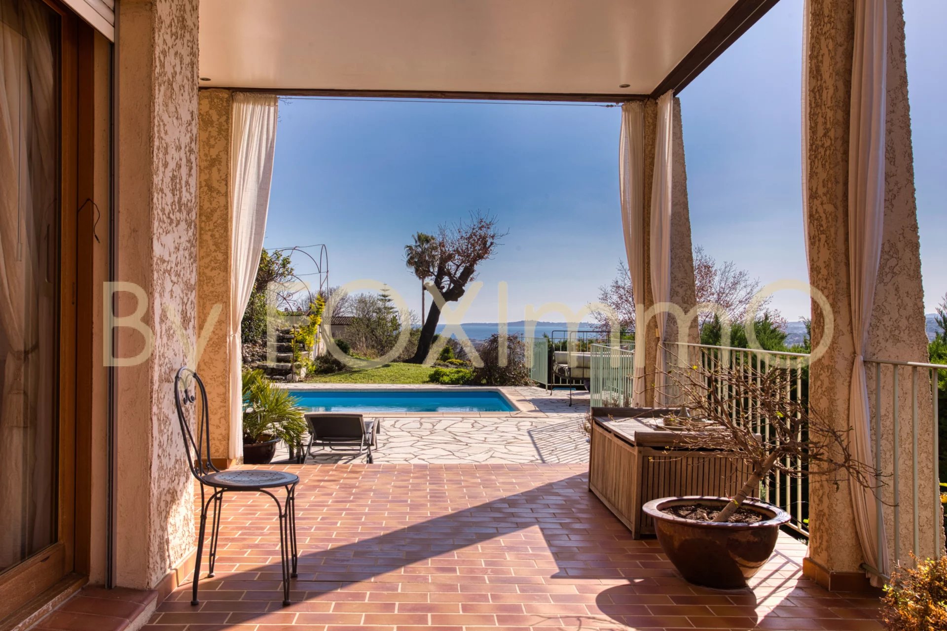 Luxury villa with swimming pool and panoramic sea view. French Riviera - Cagnes sur Mer