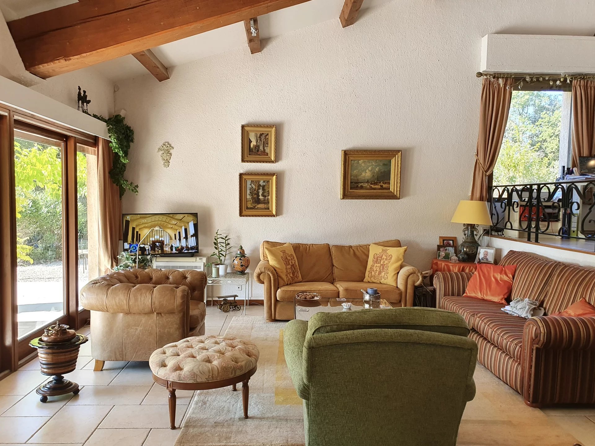 A home in the Provence,  villa 4 bedrooms and guesthouse.