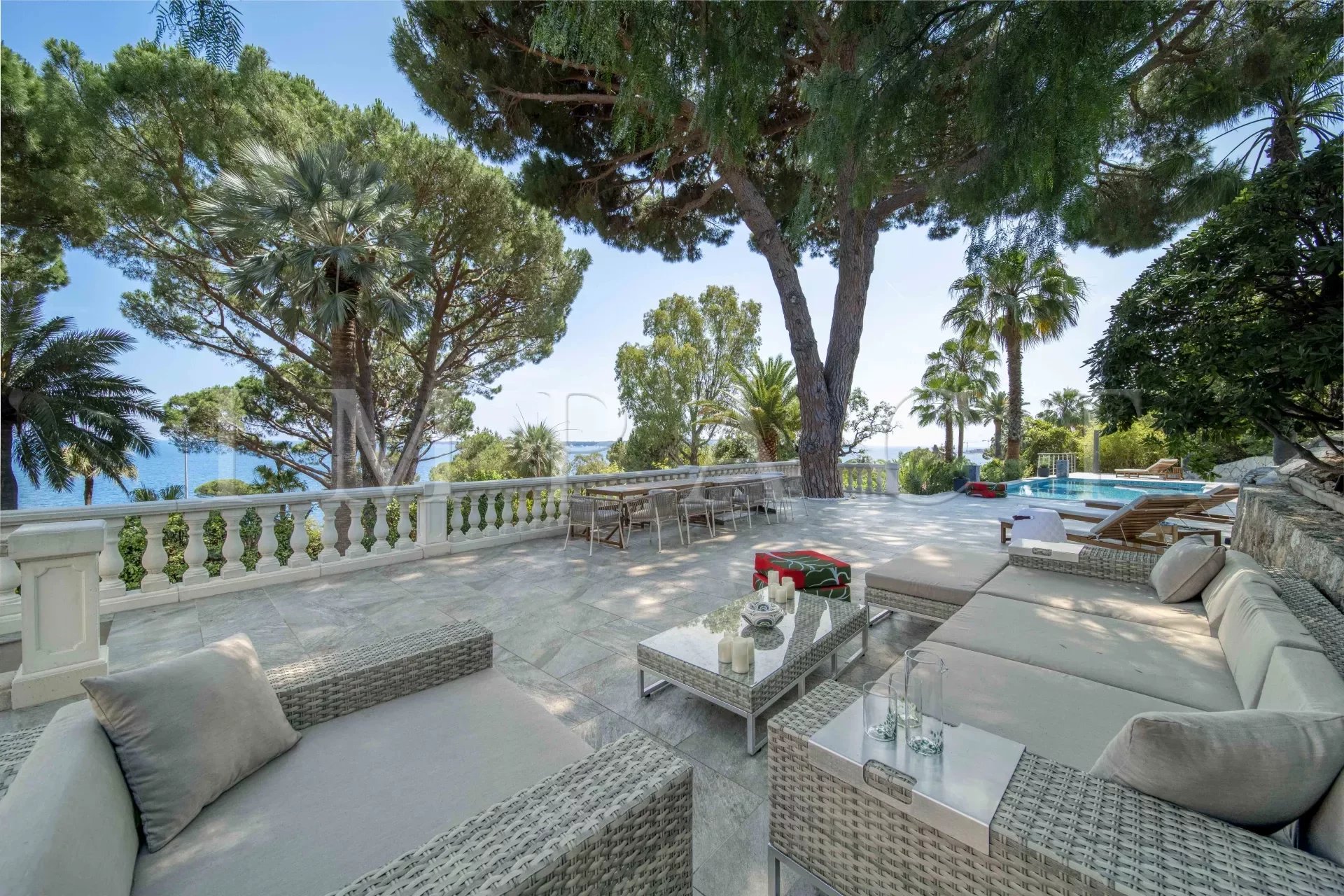 Villa avec vue mer à louer Cannes