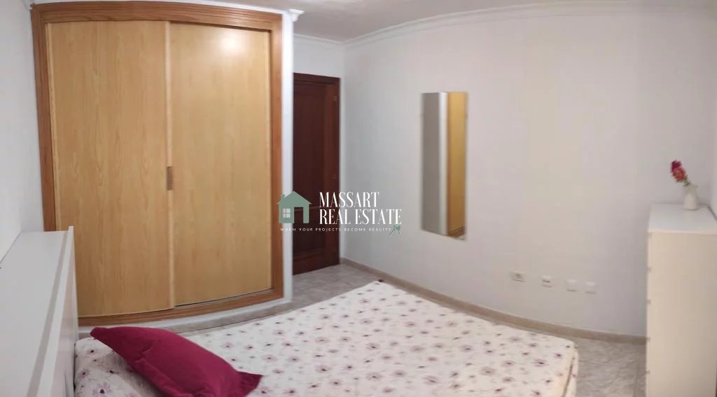 52 m2 apartment recently renovated and furnished with new and quality furniture, located in a central and accessible area of Guargacho.