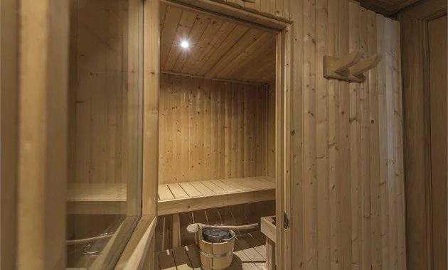 Propriété lumineuse de 6 chambres avec sauna
