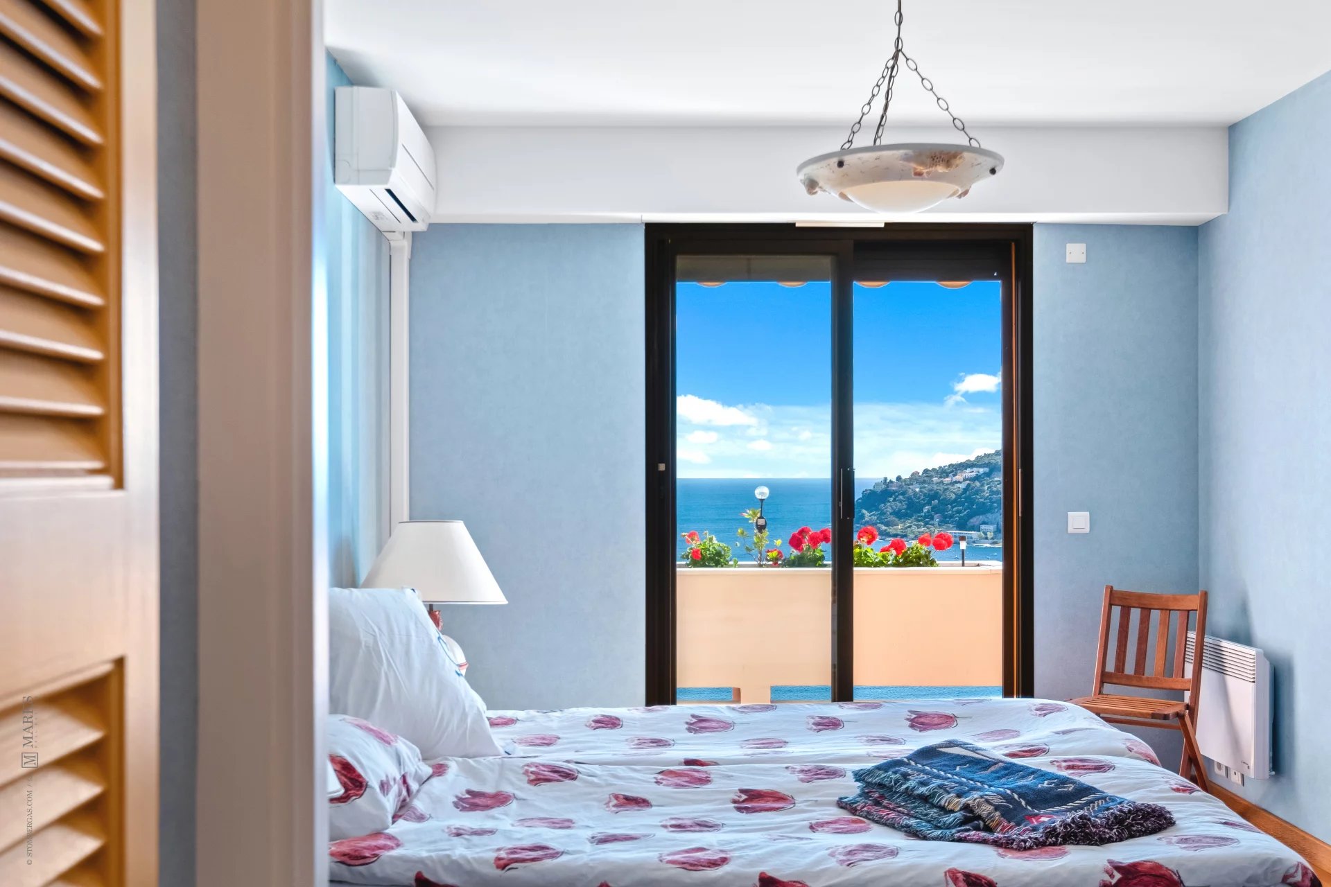 82217670-Duplex 3 chambres avec jardin privé et vue panoramique