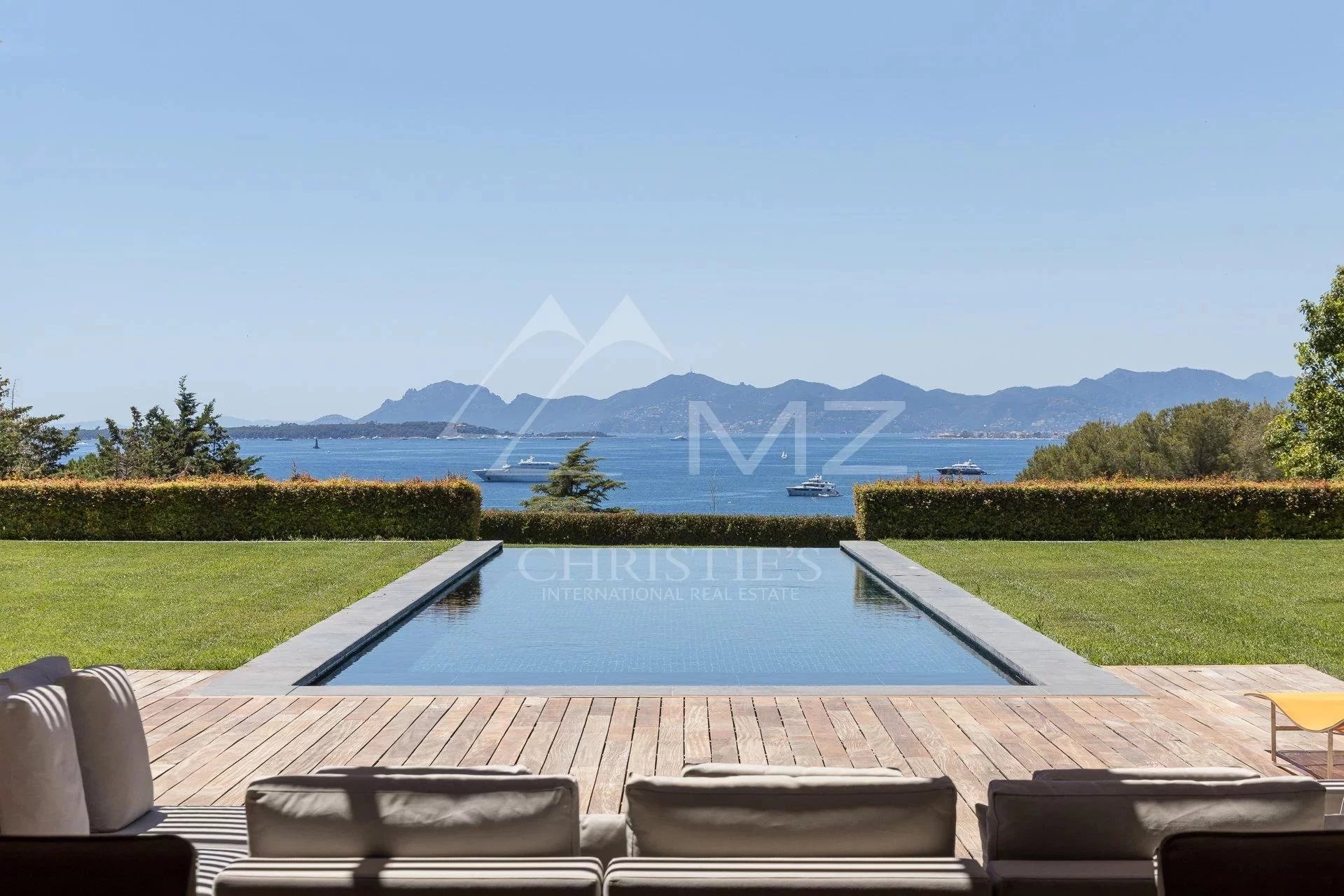 cap d-antibes - luxurious contemporary villa with sea view image2