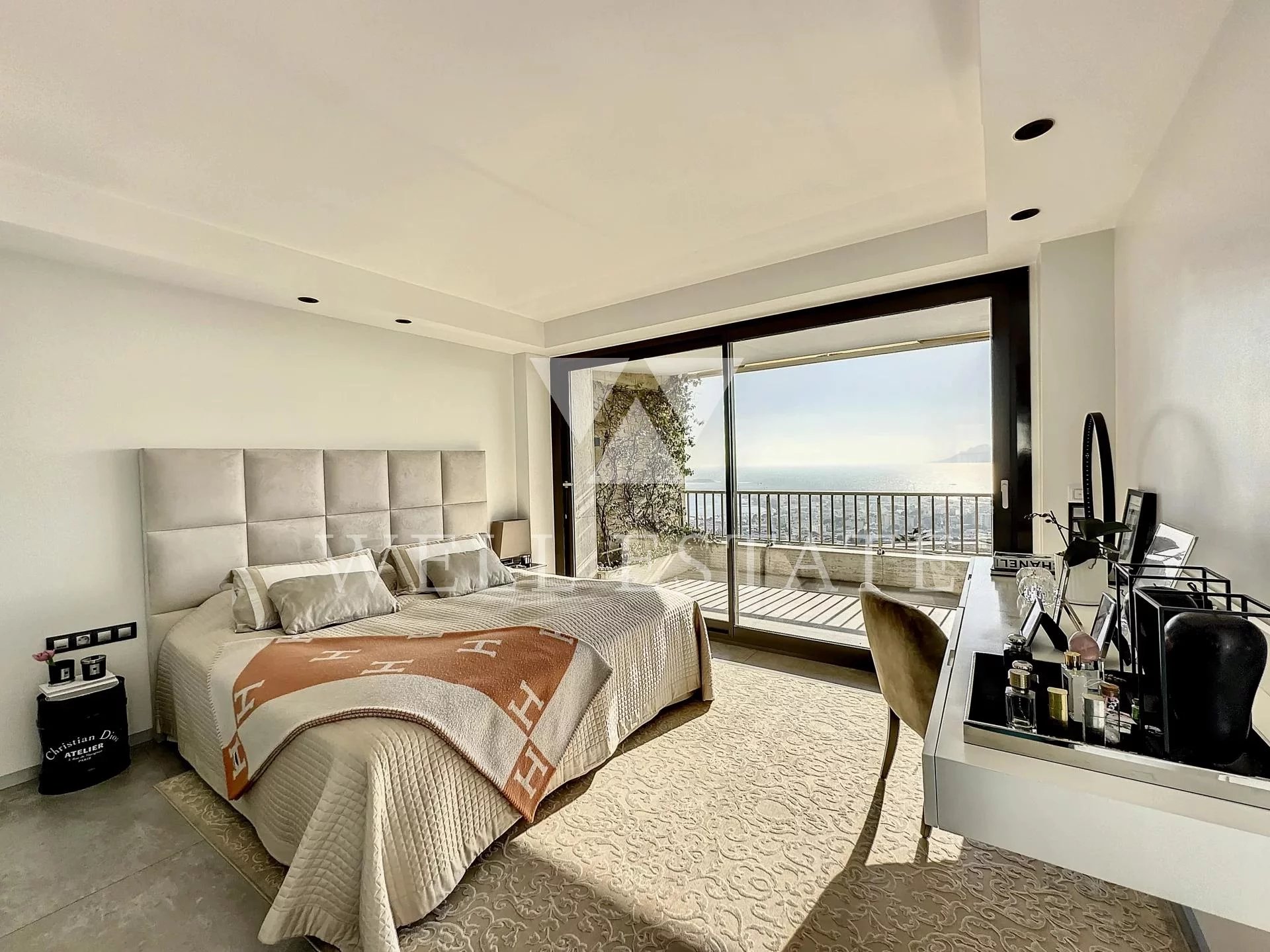 Канны Калифорния квартира 5 комнат 166м2 с видом на море и горы.