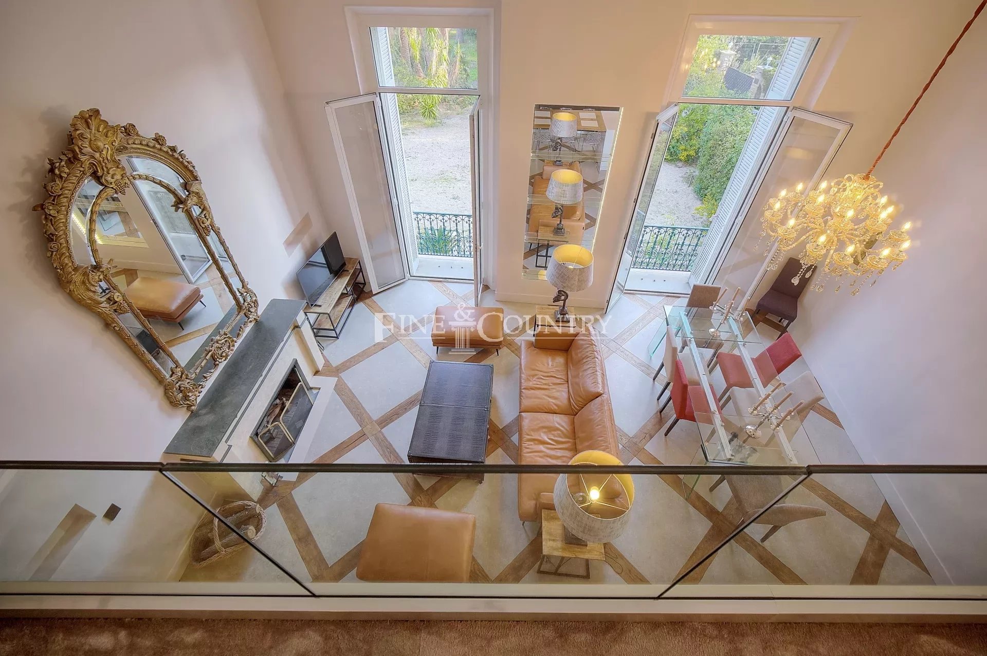 Renovated apartment for sale in Cannes