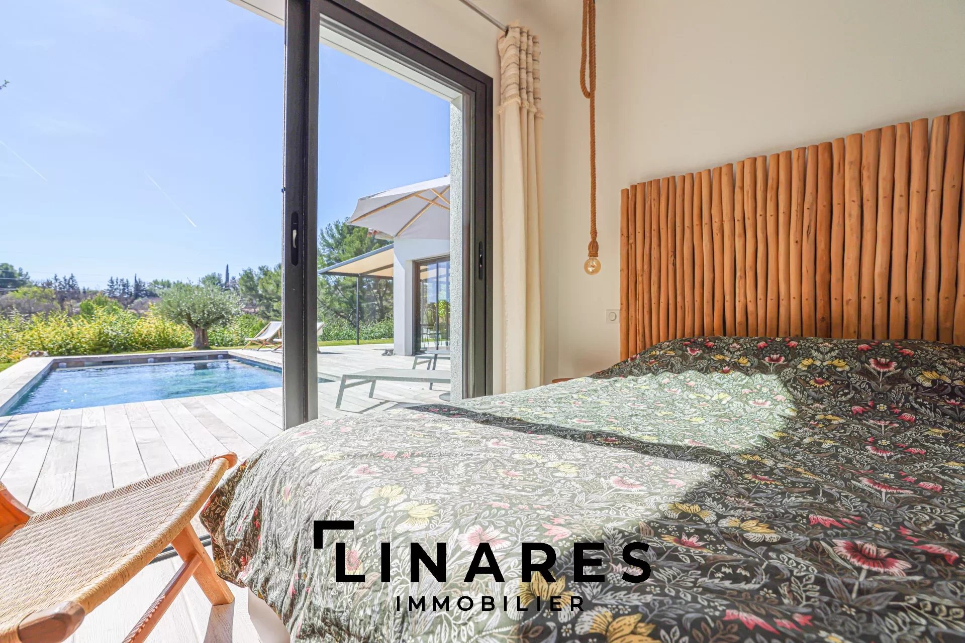 LA SPLENDIDE - Villa T4 de 125 m2 + Terrain + Piscine - 13400 Les Solans