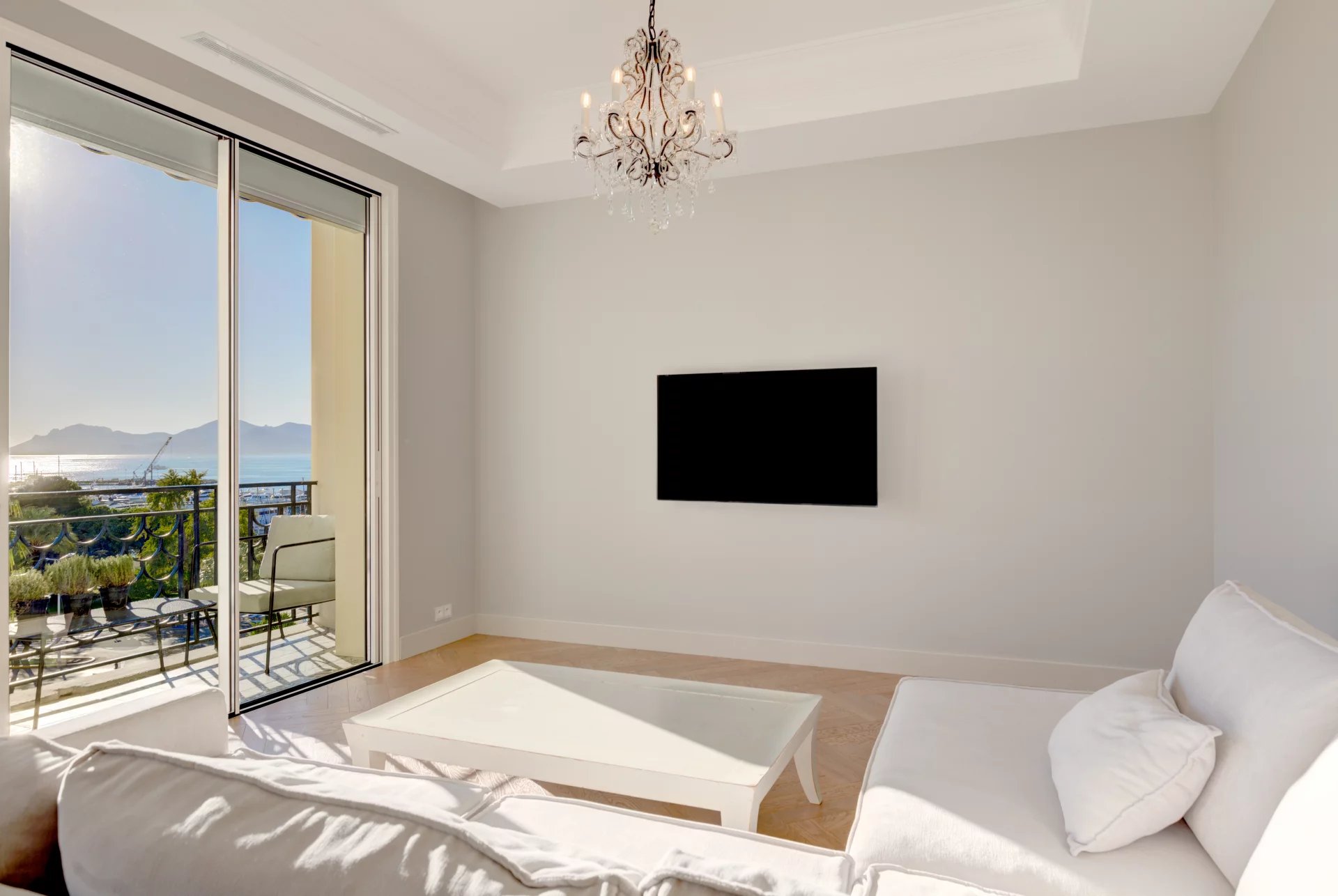Cannes La Croisette - Apartment with sea view