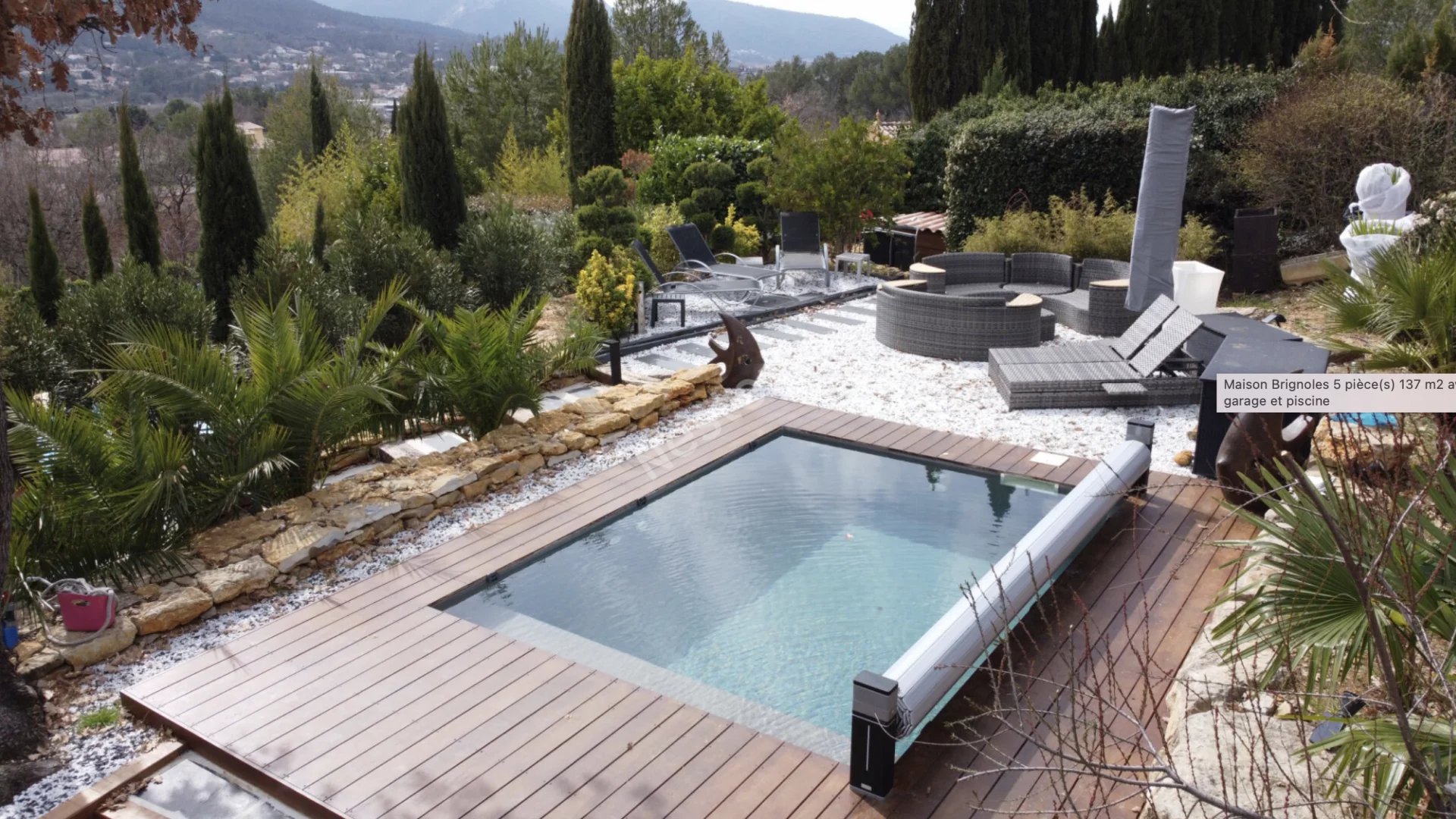 Brignoles-Villa contemporaine 4 chambres avec garage et piscine