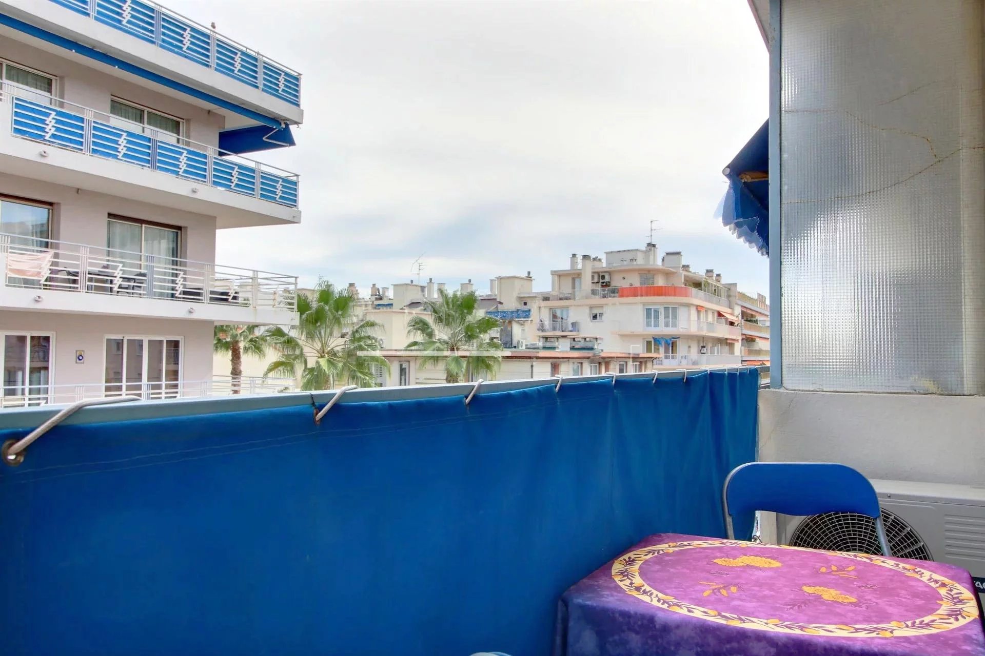 Antibes town center 1/2 bedrooms apartment of  of 65 sqm