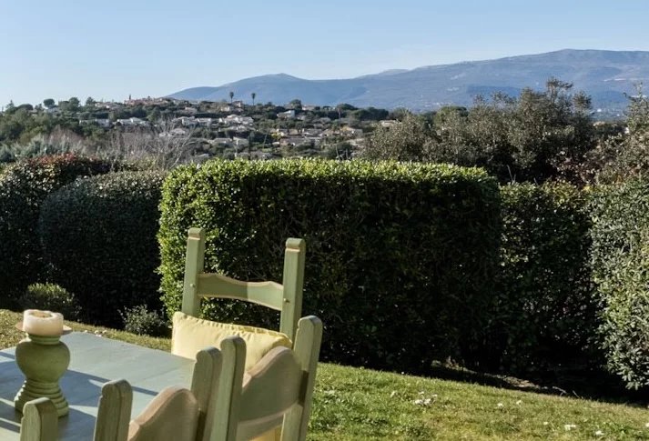 Charming villa with gorgeous view, VALBONNE