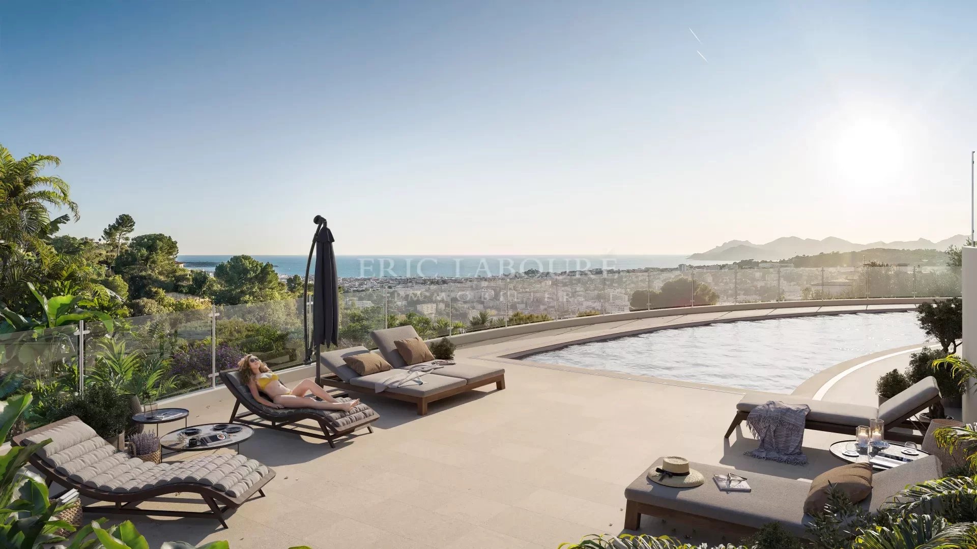 Proche Cannes - 5 pièces neuf dernier étage vue mer terrasse et garages