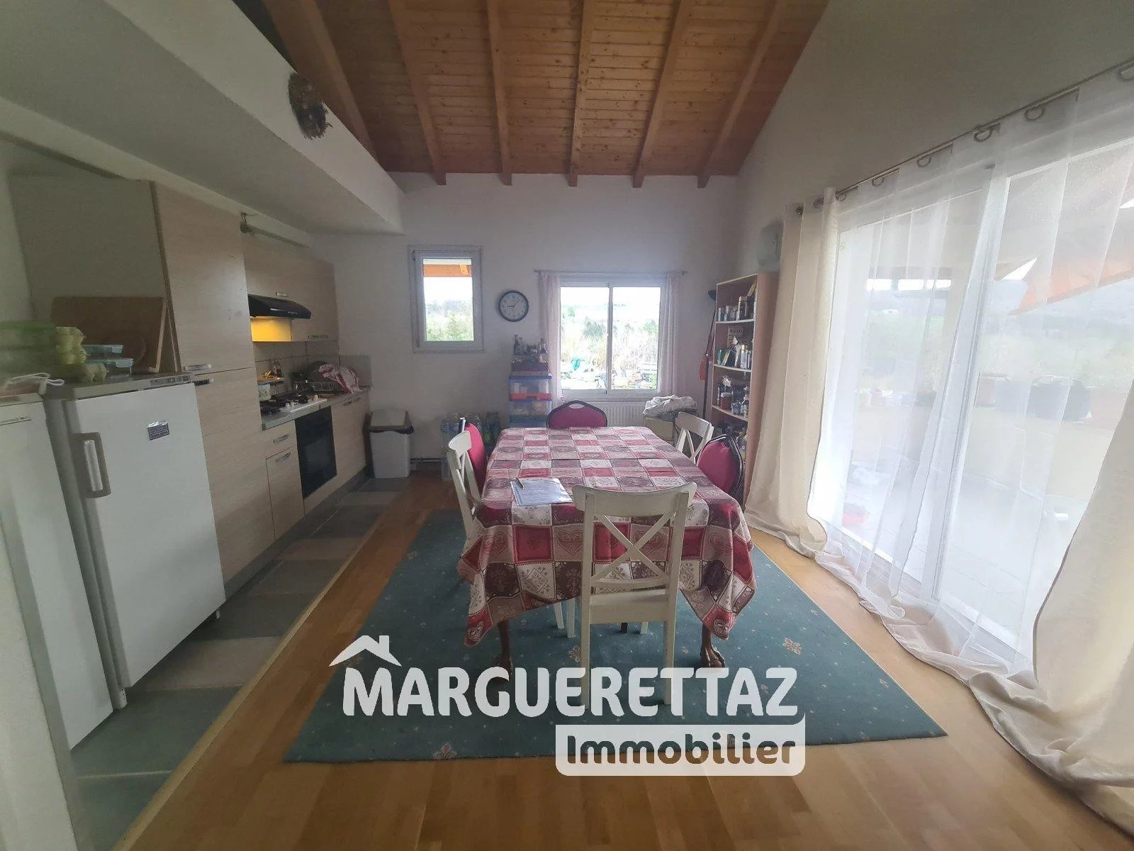 Maison de 360 m² à Monnetier Mornex