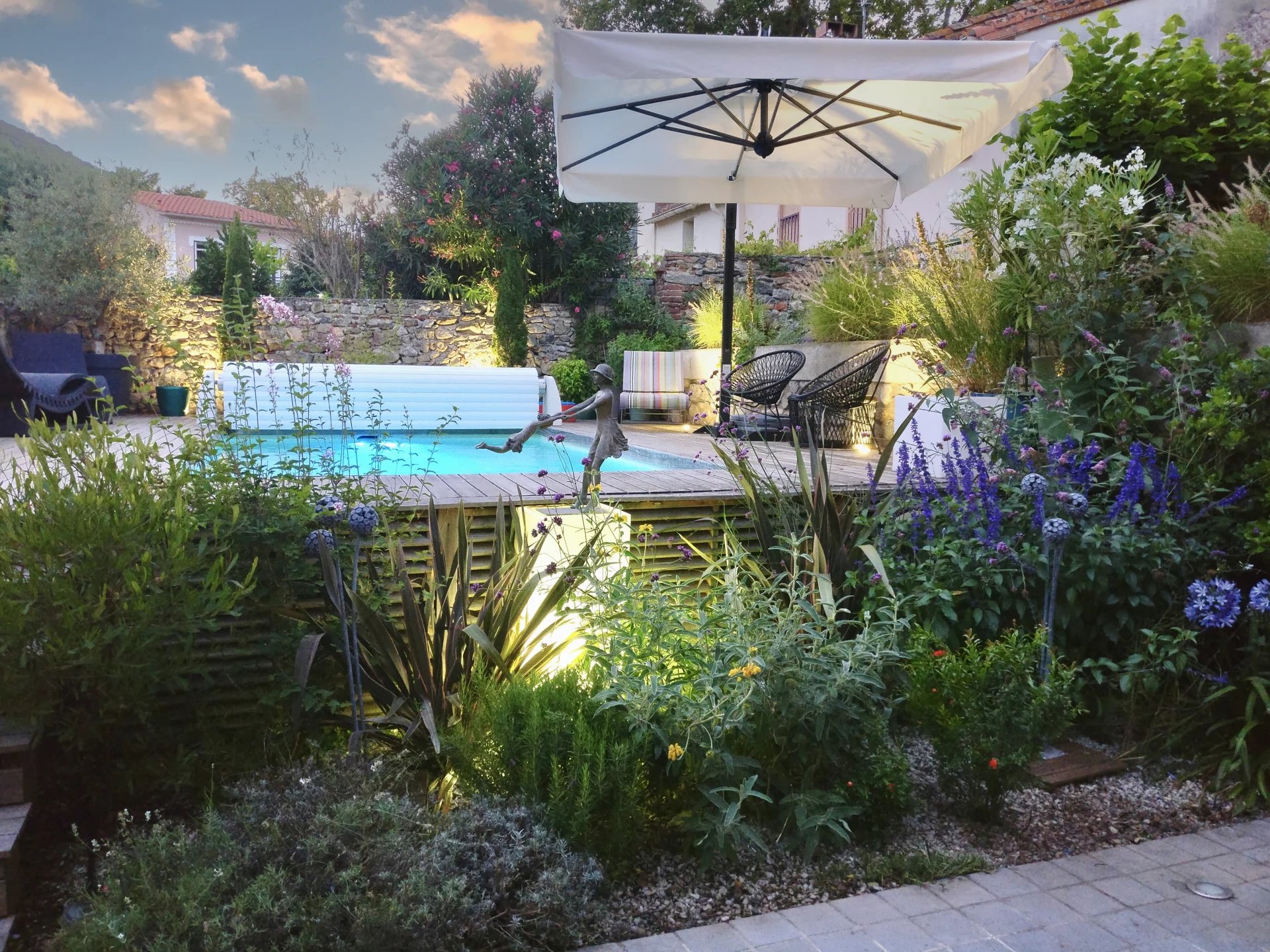 EXCEPTIONAL CHARACTER TOWN HOUSE WITH POOL, CERET