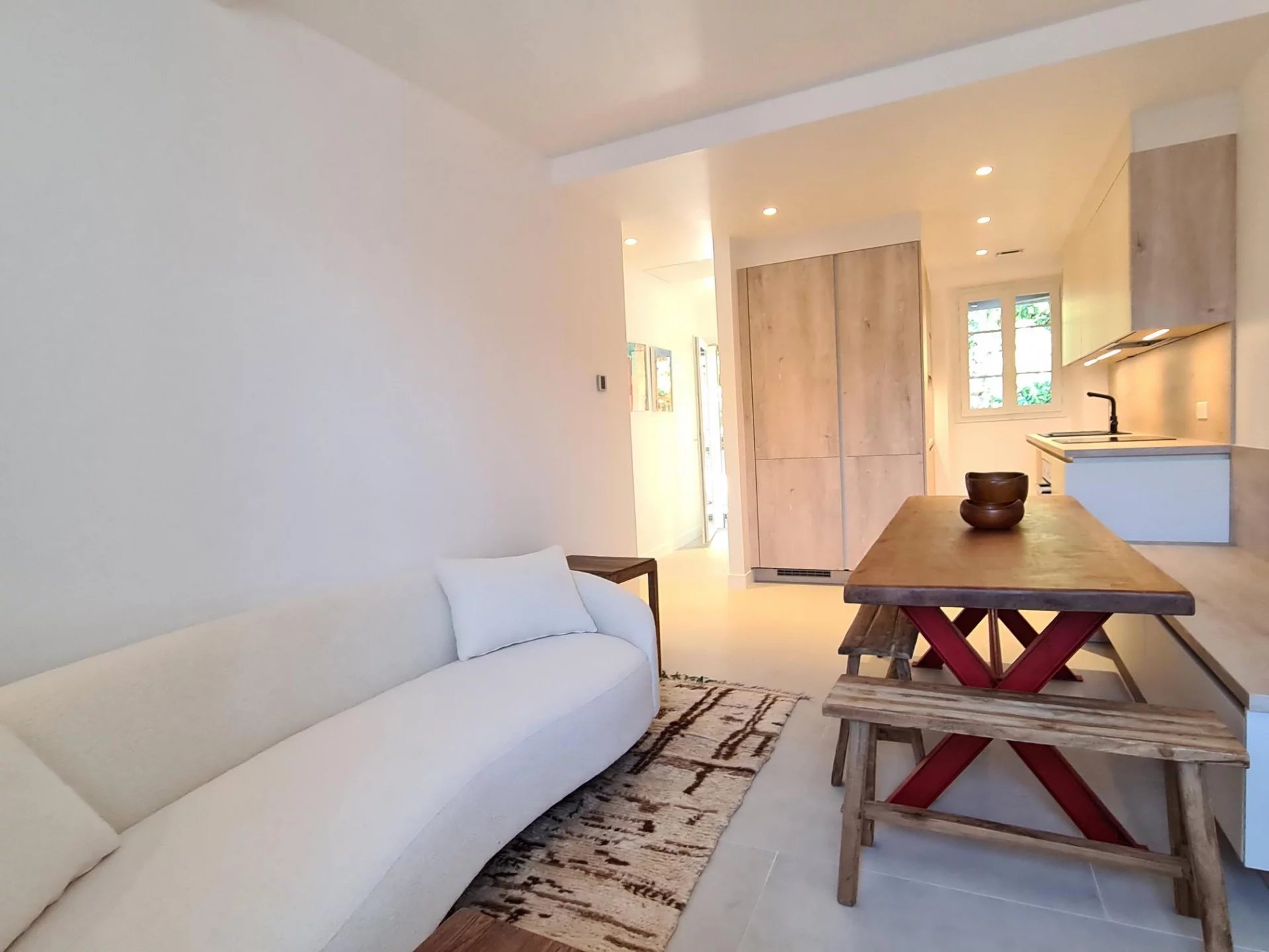 the Marcel, stylish and newly renovated 3-bedroom apartment for sale in Cannes Suquet