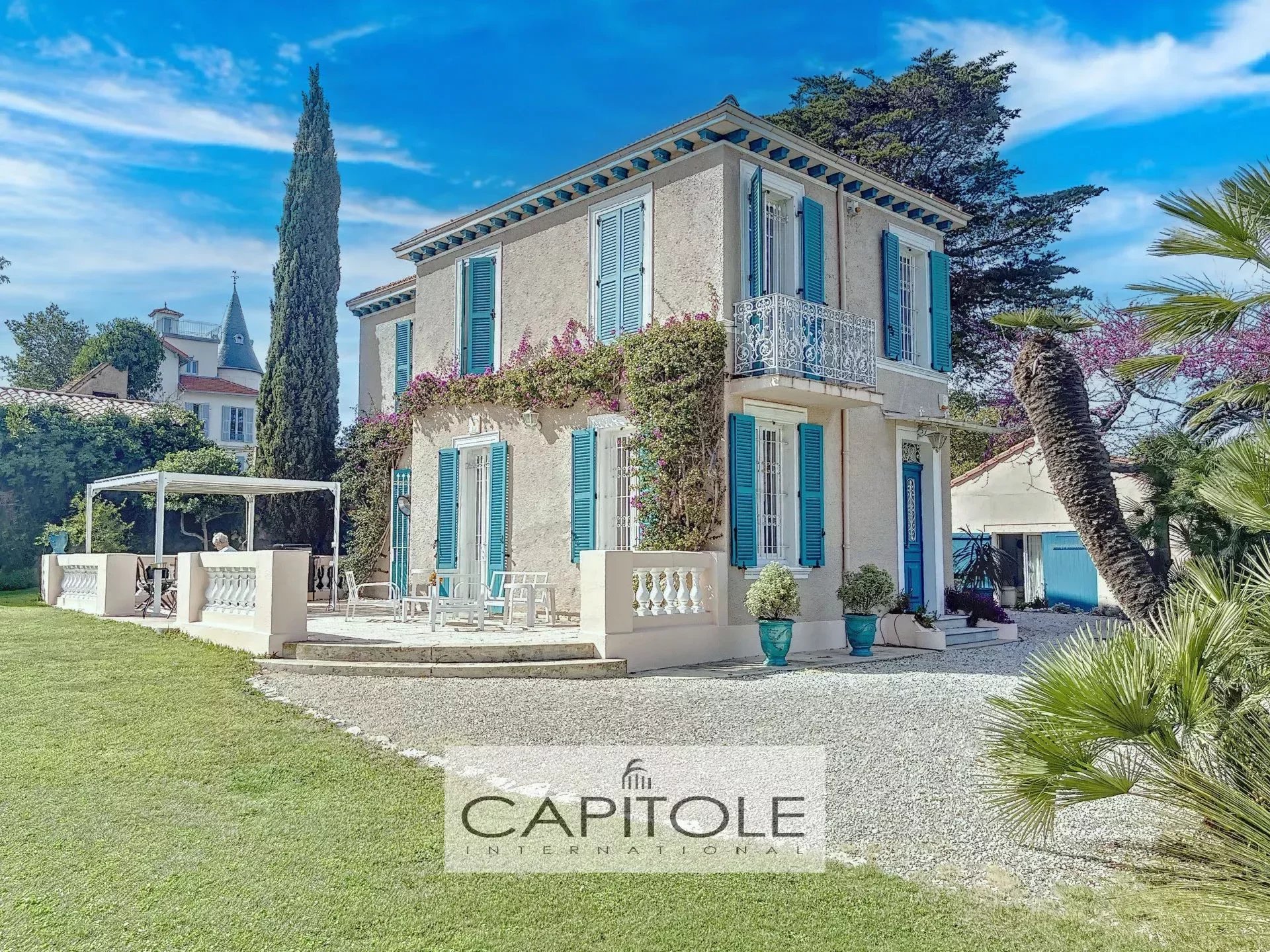 CAP D'ANTIBES : Villa Belle Epoque