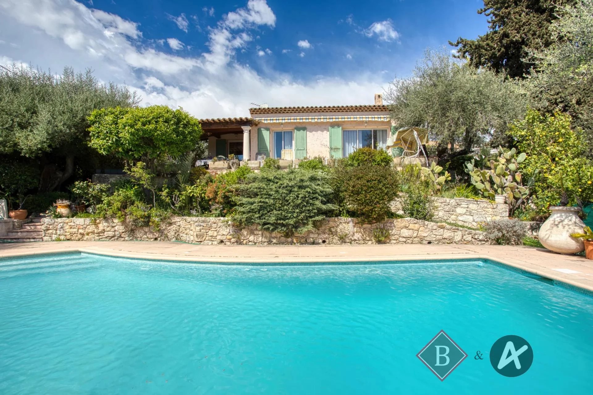 For sale - individual property in Mougins