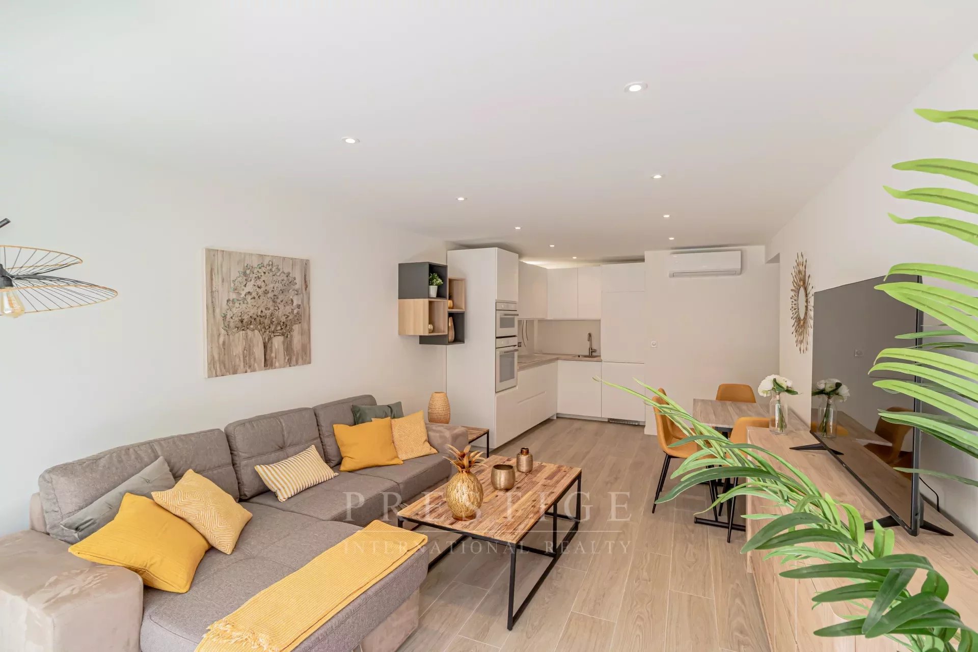 Juan les pins, 2 bedrooms new flat with 2 terraces & garage