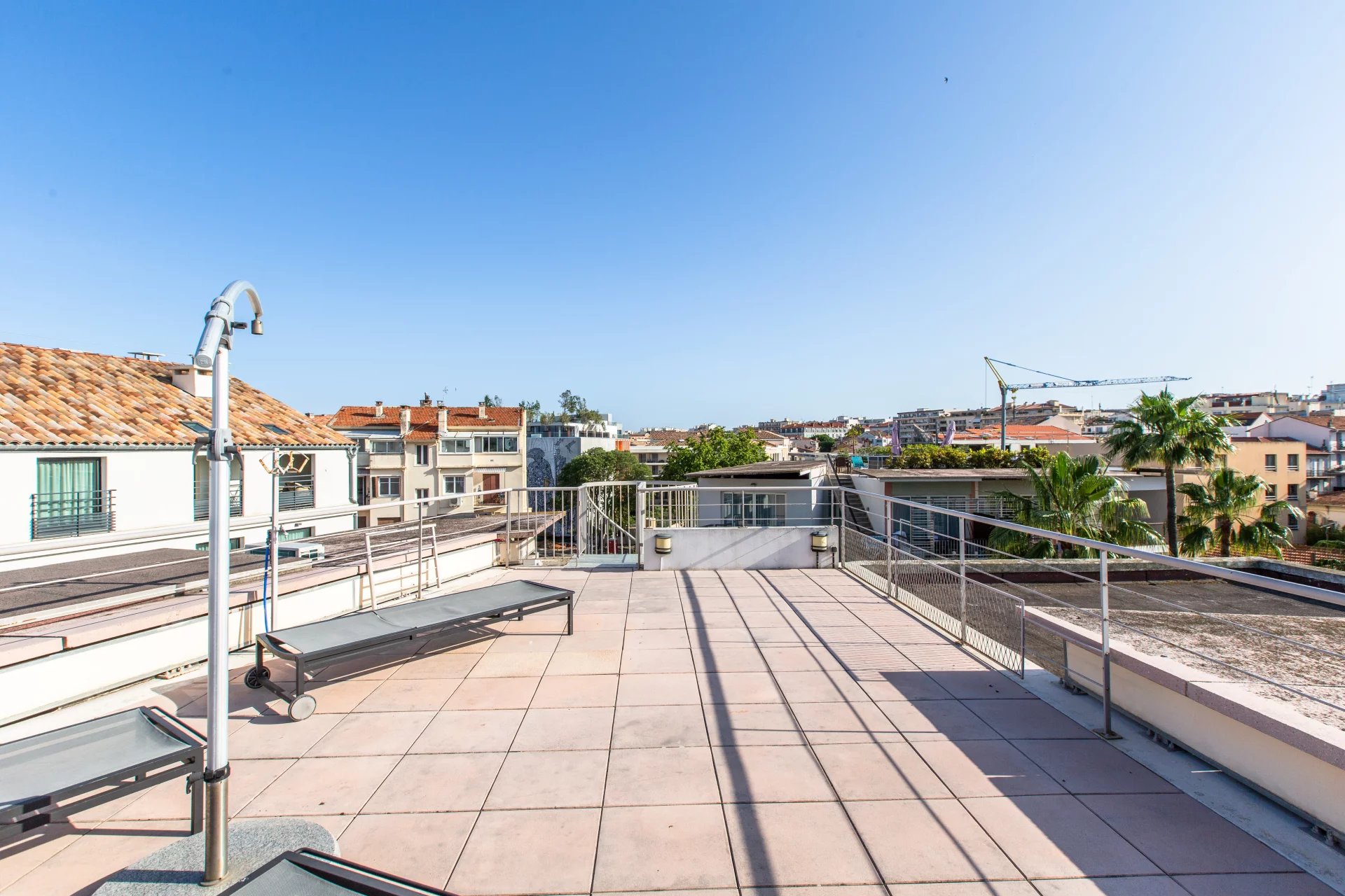 Apartment rooftop terrasse 3 bedrooms center Prestige pool Antibes