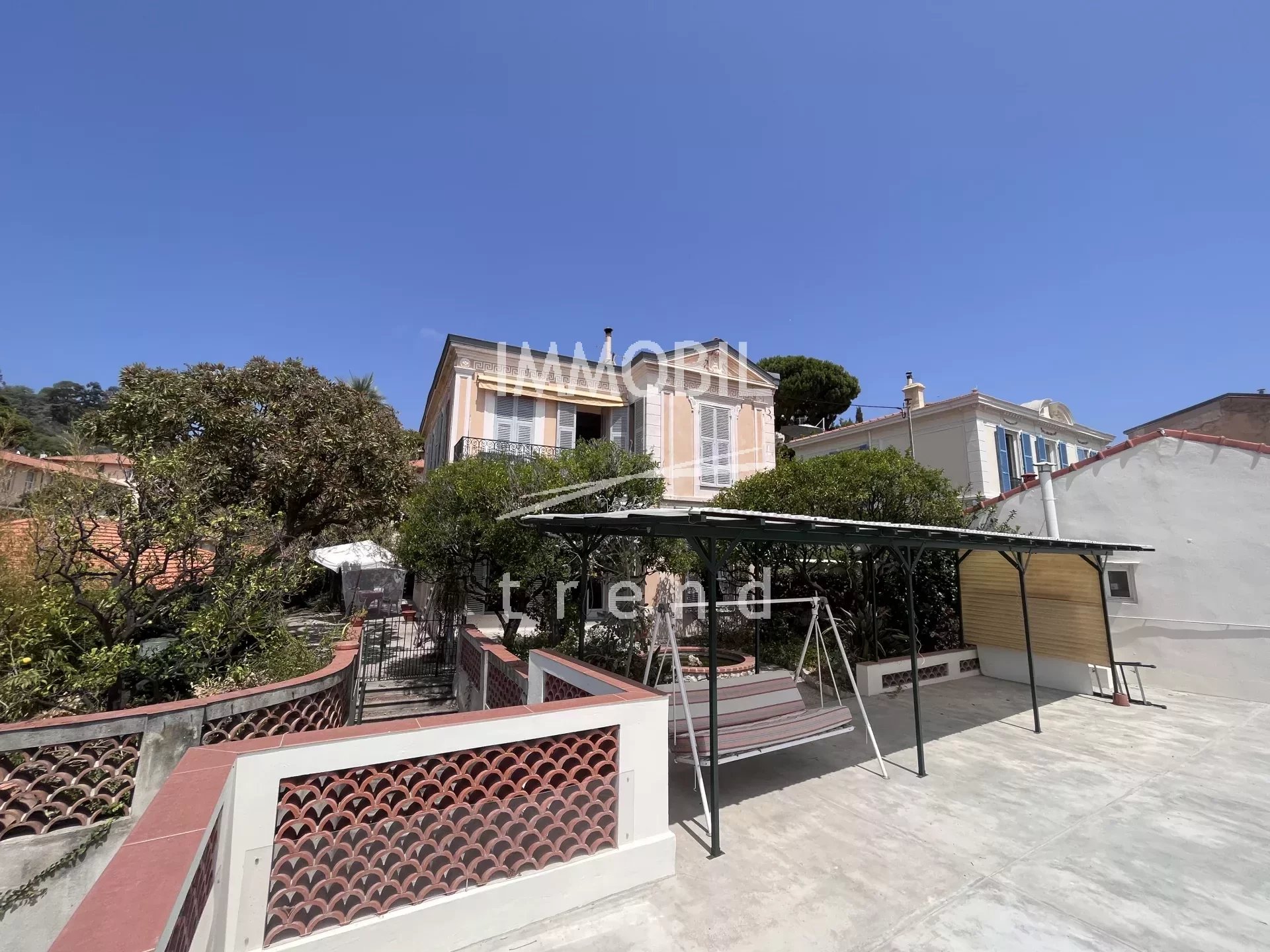 REAL ESTATE MENTON NEAR CENTER TOWN, PANORAMIC SEA VIEW, CARACTERISTIC VILLA  OF 9 ROOMS, GUEST HOUSE, GARDEN, TERRACE, BOX AND PARKING