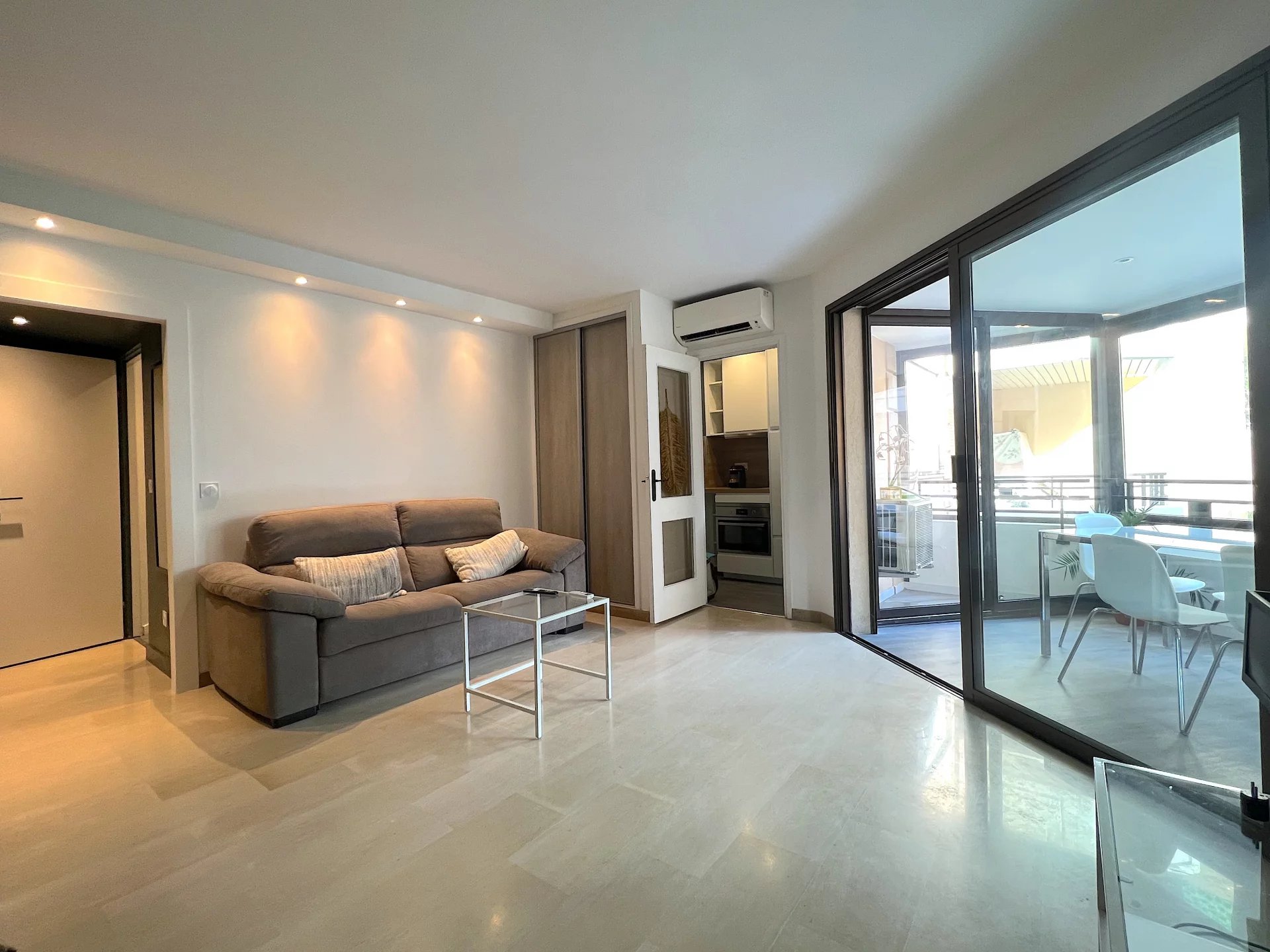 Cannes Rue d'Antibes 2 Rooms