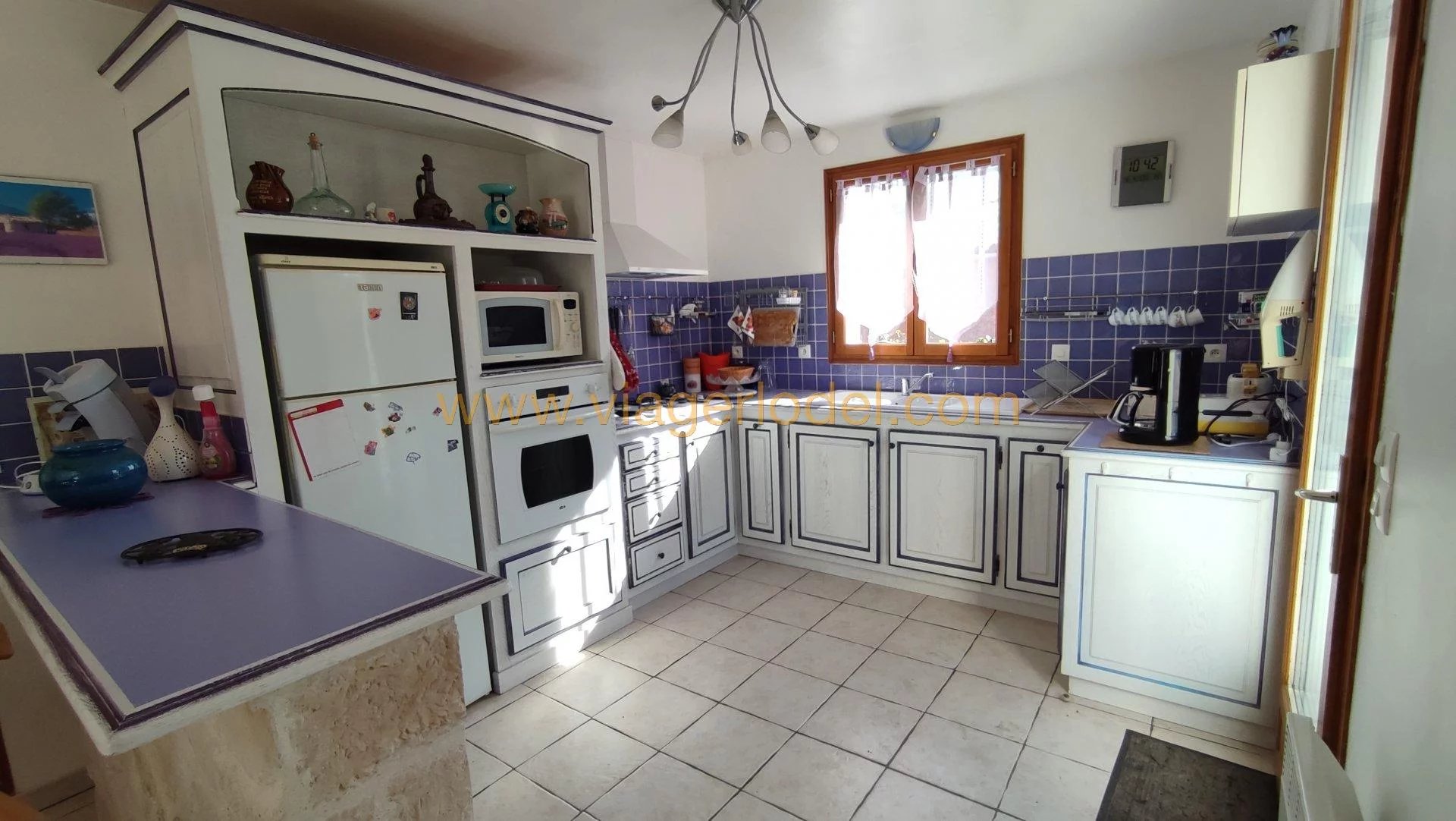 Ref.: 9057 - BARE OWNERSHIP - ROCBARON (83) - Occupied 8-room house